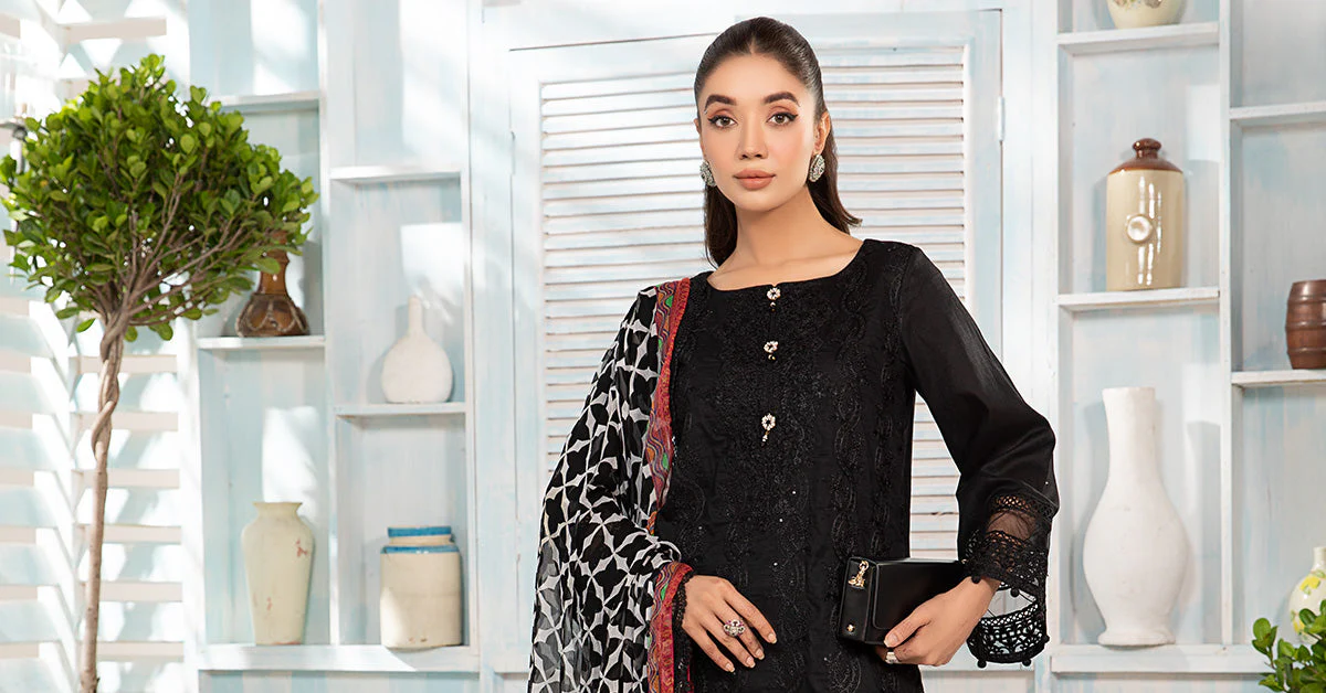 3 Piece Embroidered Lawn Suit - Image 7