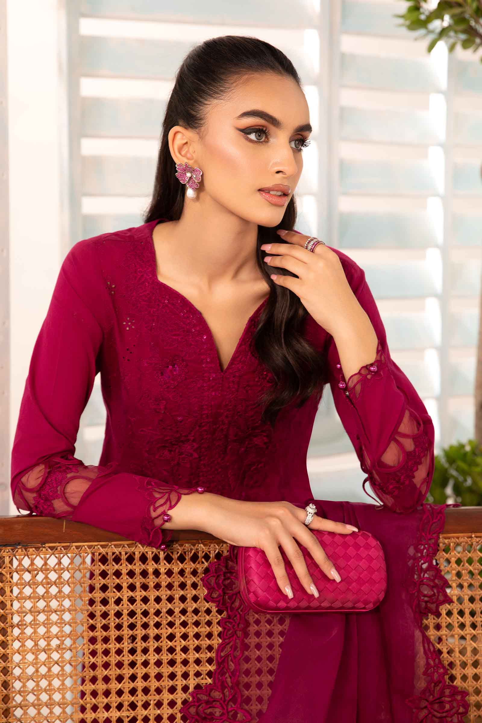 3 Piece Embroidered Lawn Suit - Image 3
