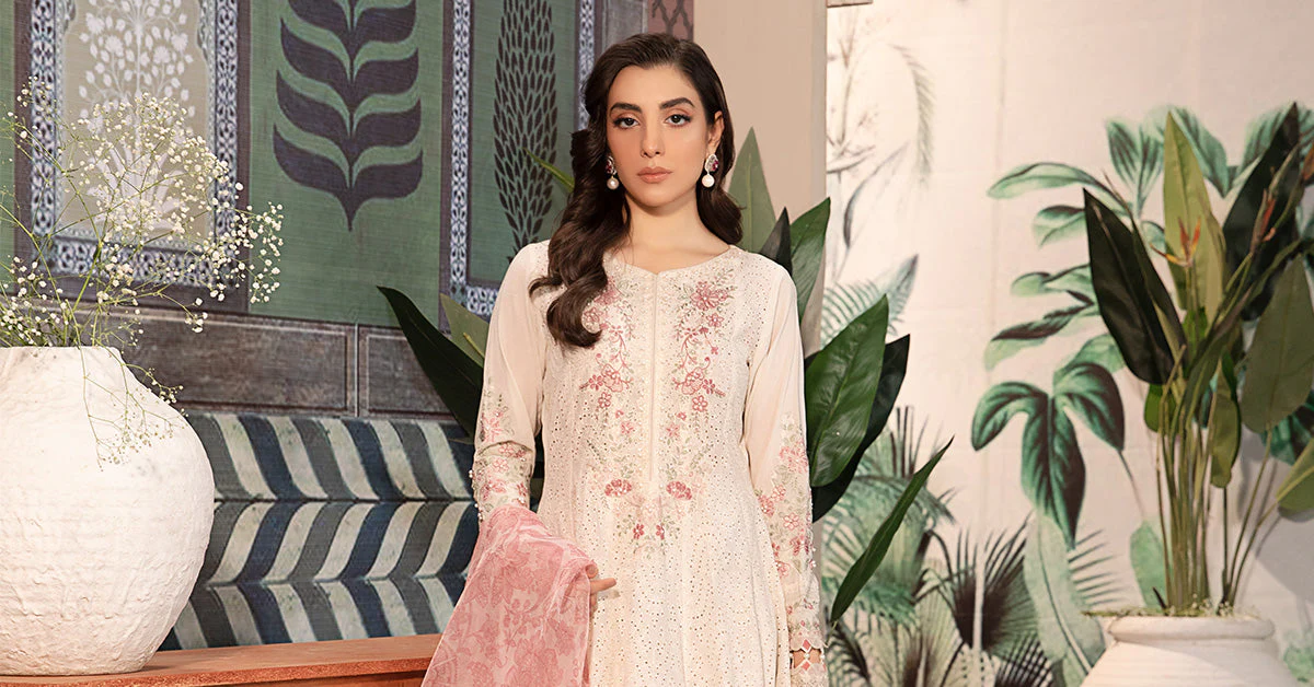 3 Piece Embroidered Net Suit - Image 8