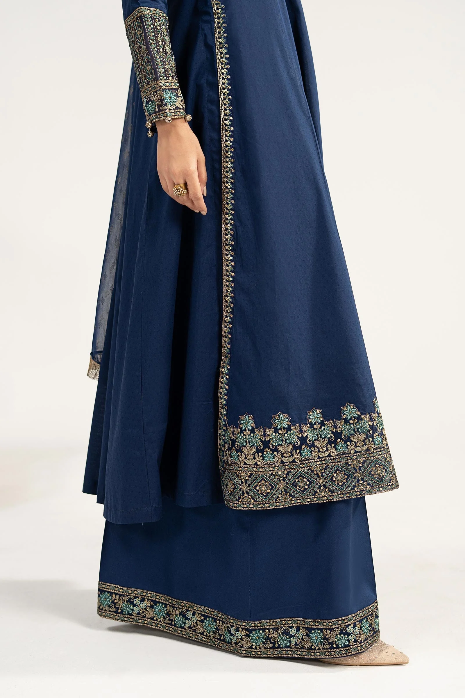 3 Piece Embroidered Dobby Lawn Suit - Image 9