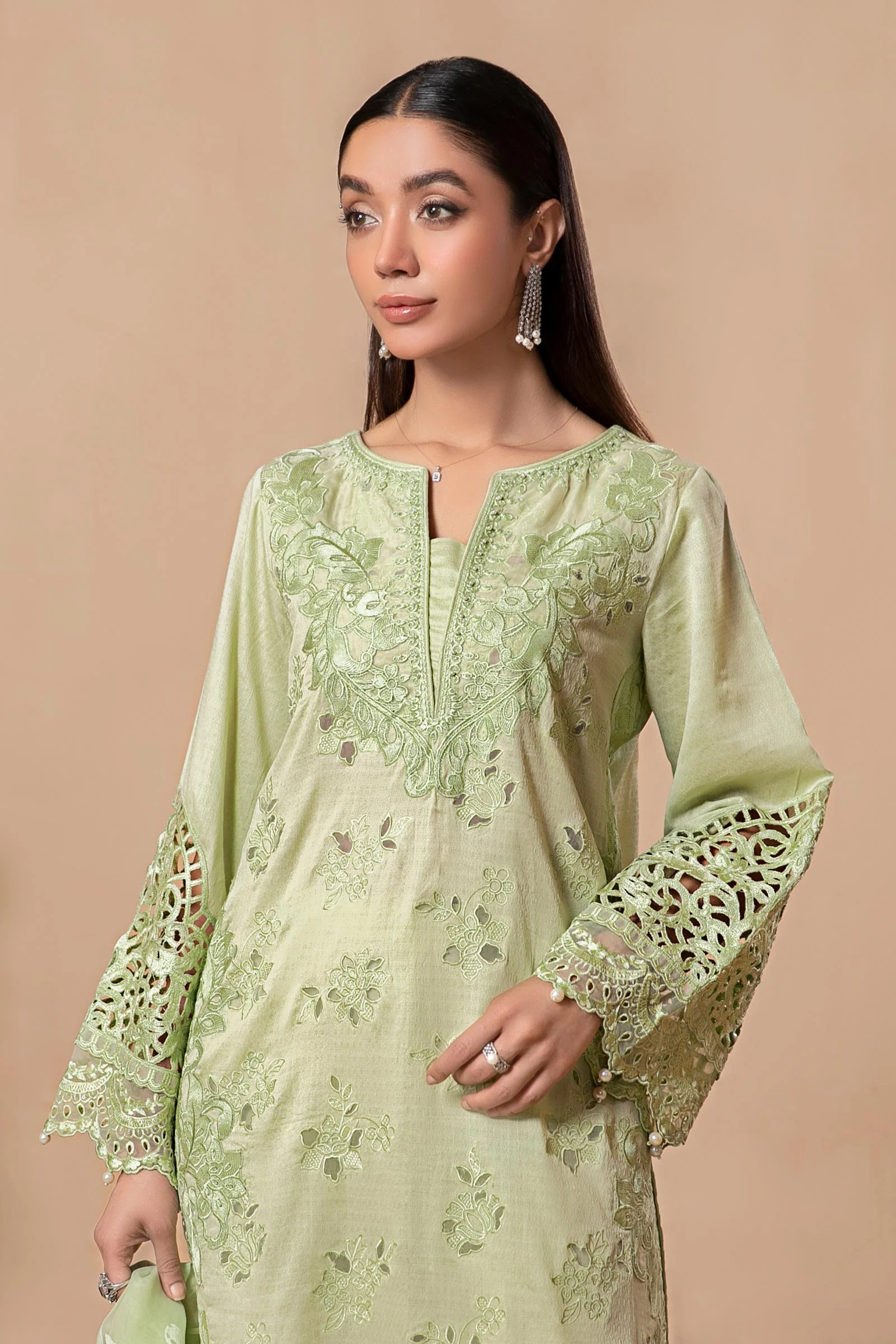 3 Piece Embroidered Lawn Suit - Image 2