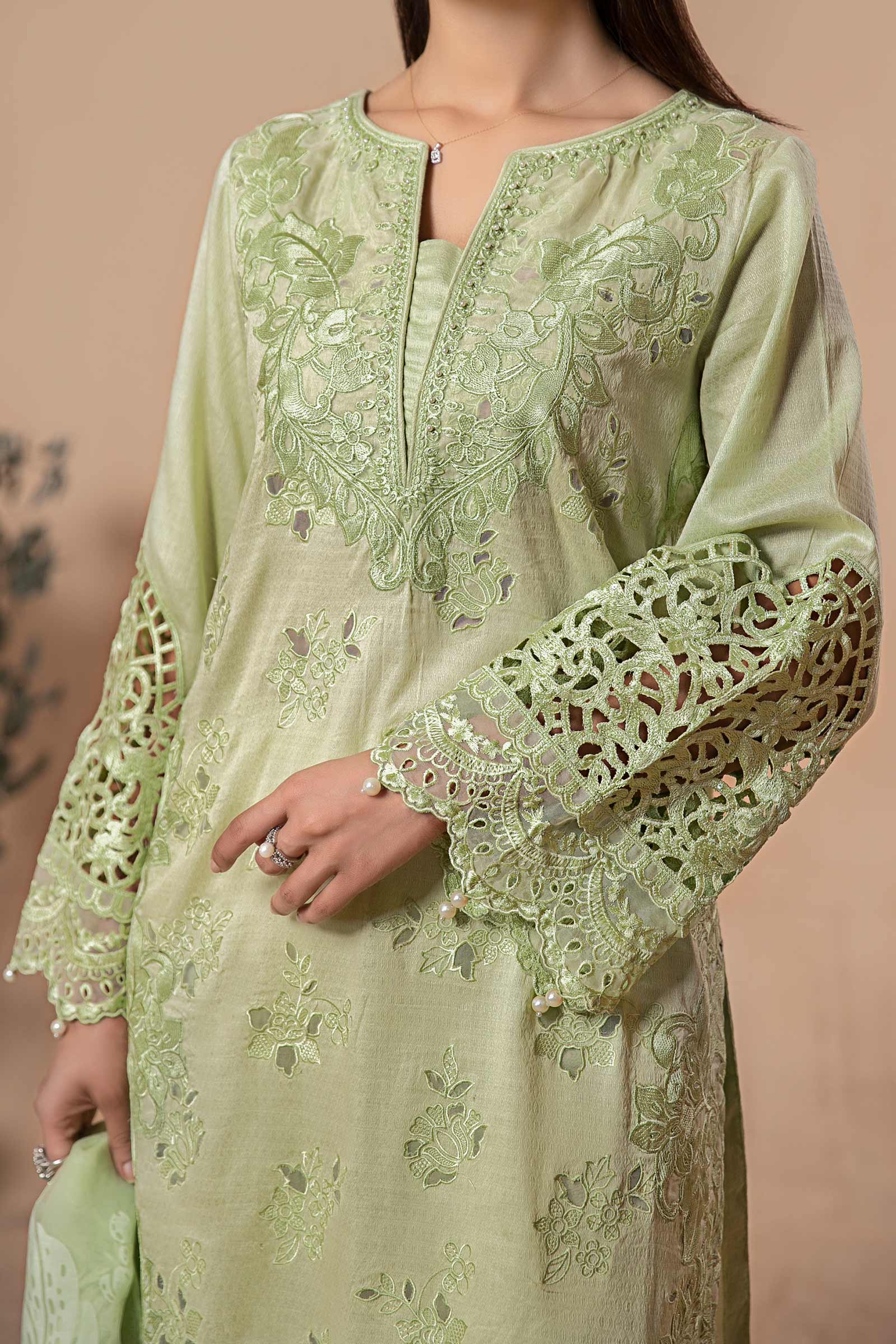 3 Piece Embroidered Lawn Suit - Image 5