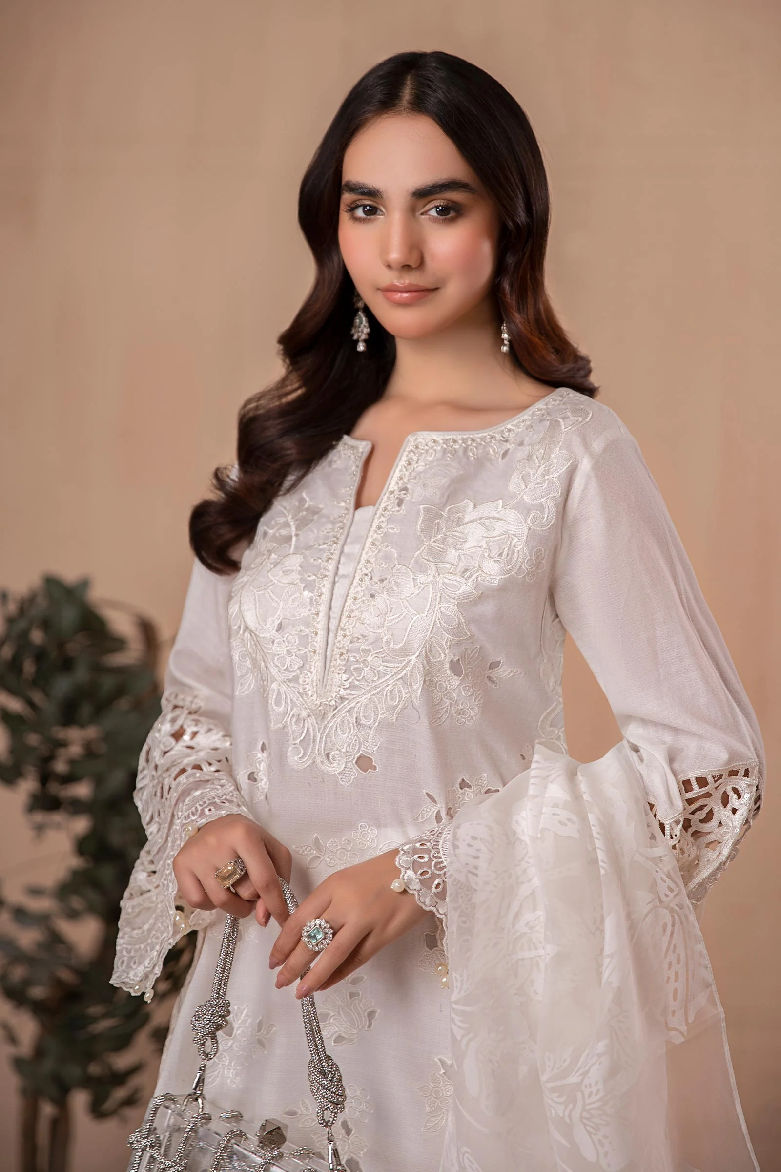 3 Piece Embroidered Lawn Suit - Image 2