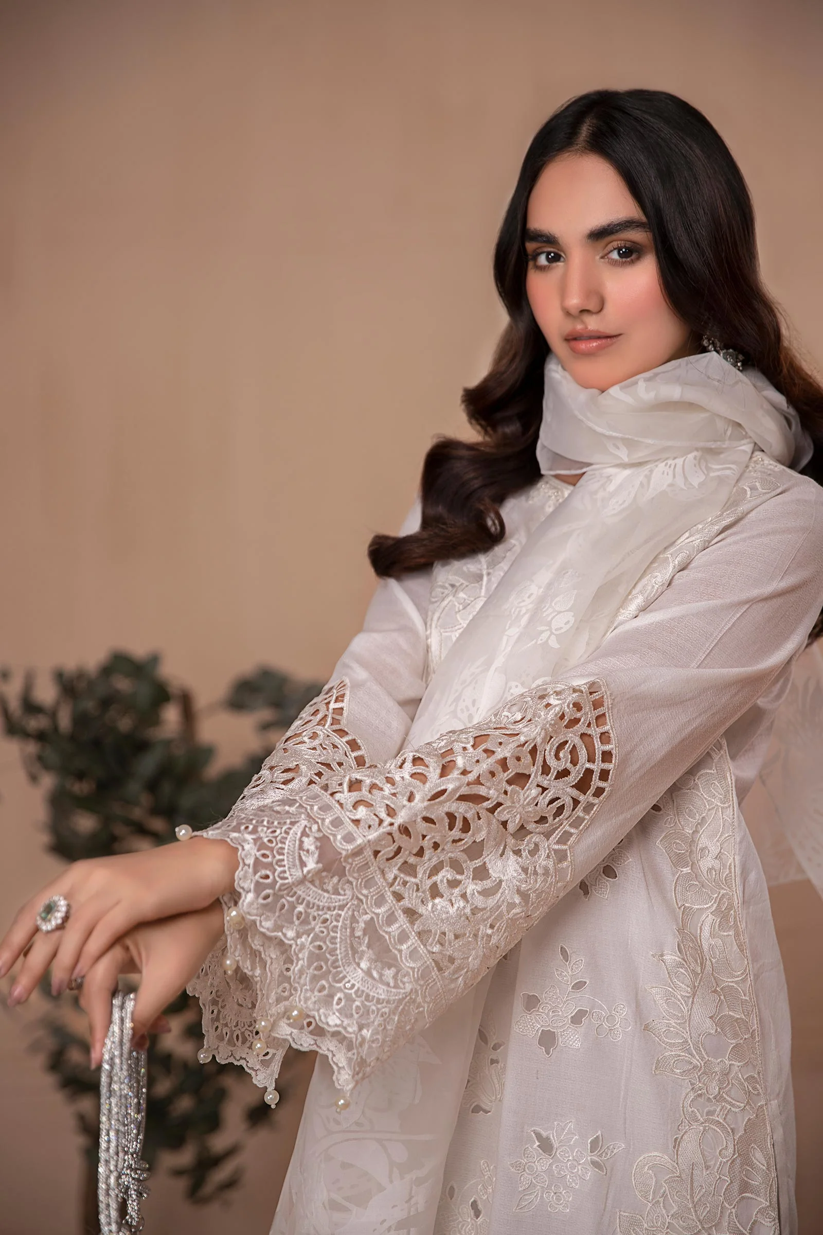 3 Piece Embroidered Lawn Suit - Image 3
