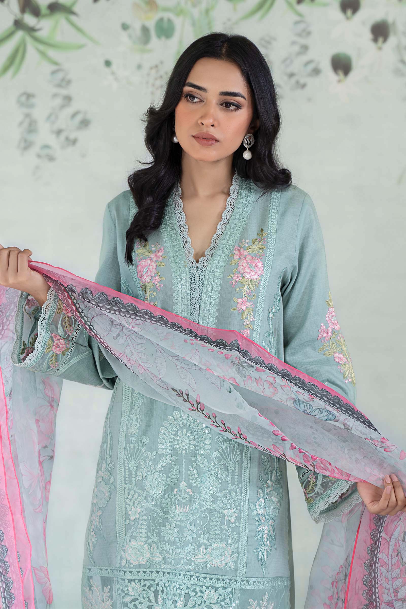 3 Piece Embroidered Lawn Suit - Image 2