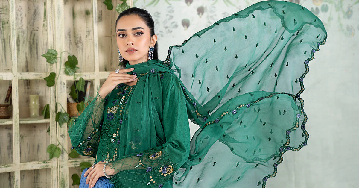 3 Piece Embroidered Jacquard Lawn Suit - Image 9