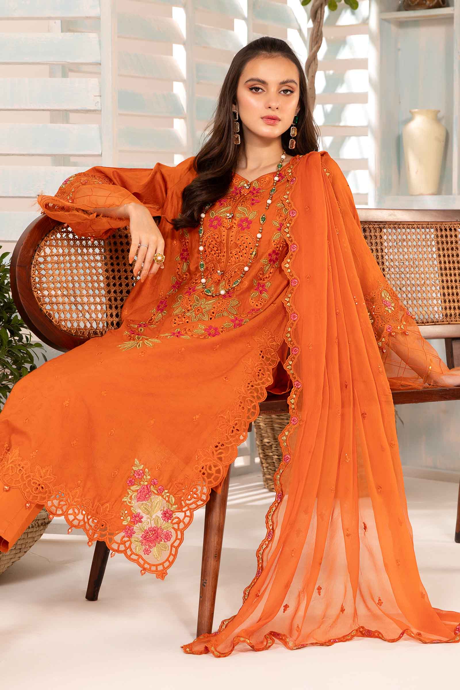3 Piece Embroidered Jacquard Lawn Suit - Image 2