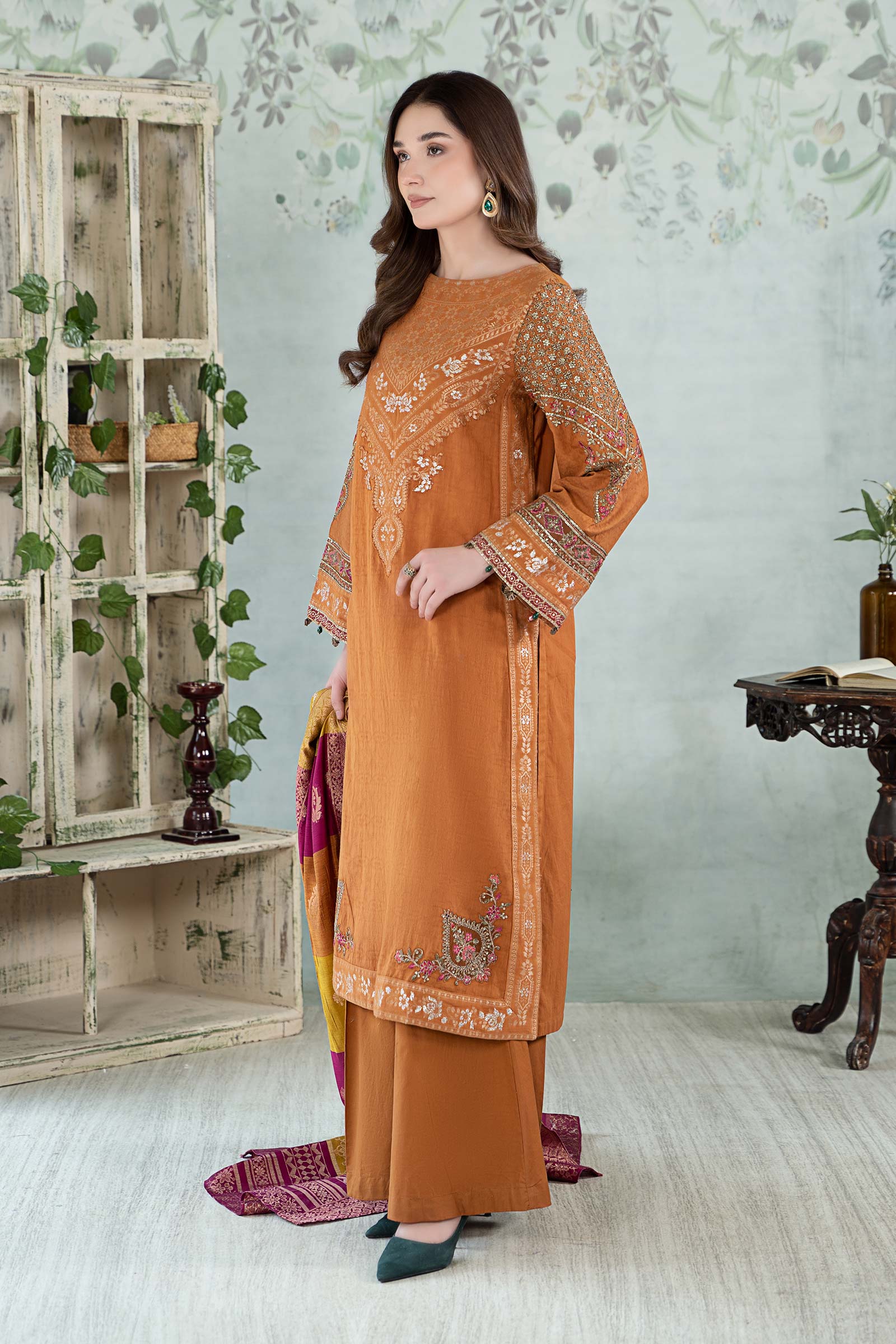 3 Piece Dyed Jacquard Broshia Suit - Image 5