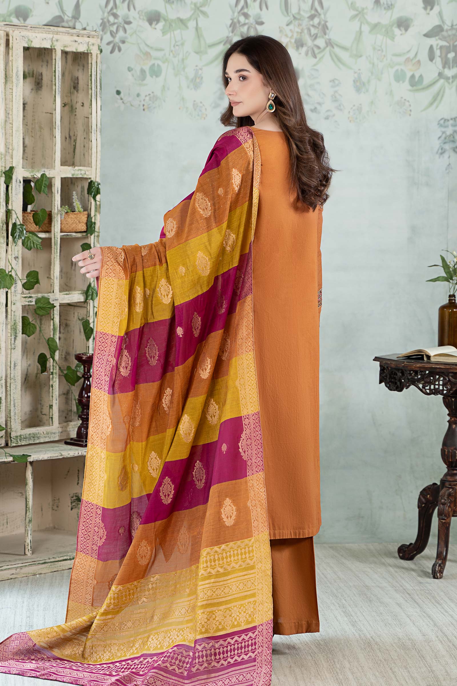 3 Piece Dyed Jacquard Broshia Suit - Image 6