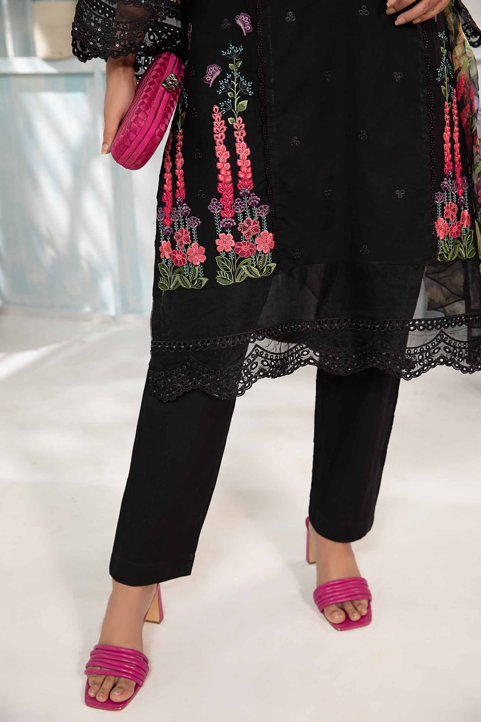 3 Piece Embroidered Lawn Suit - Image 3