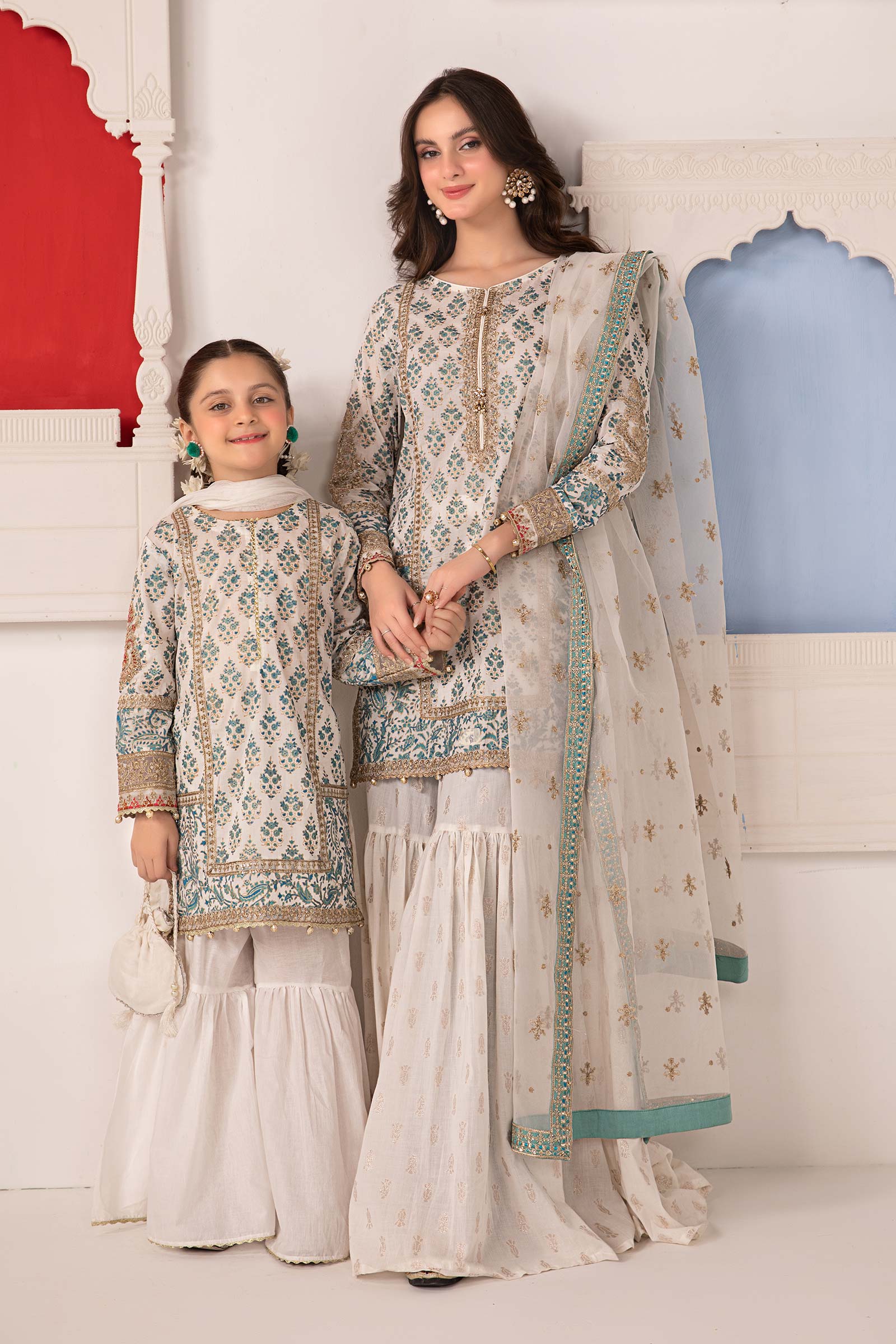 3 Piece Printed Lawn Suit - Image 2
