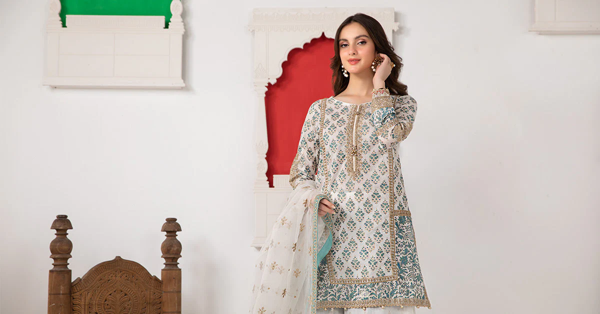 3 Piece Printed Lawn Suit - Image 8