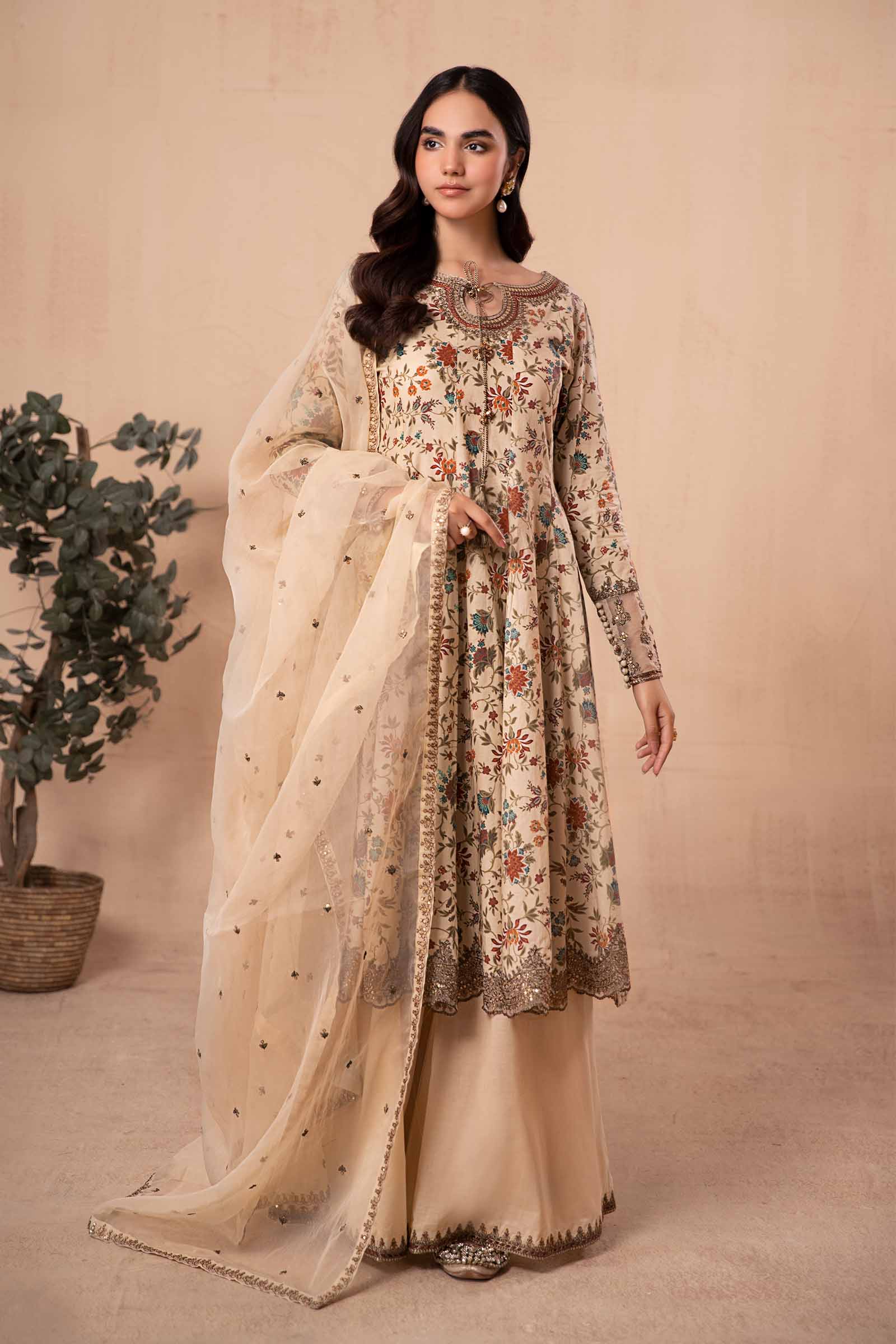 3 Piece Printed Lawn Suit - Image 2