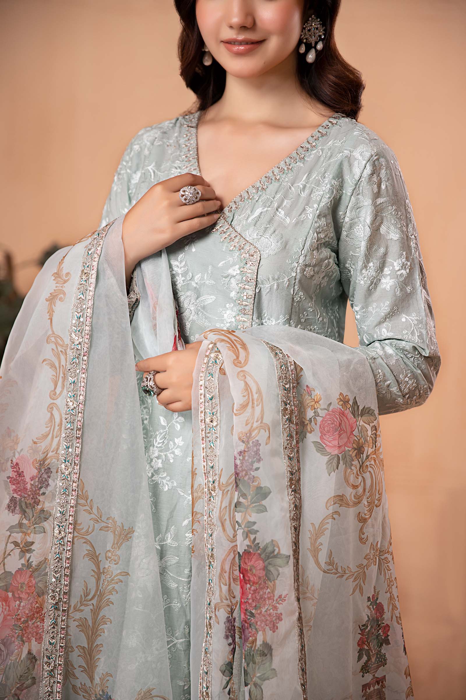 3 Piece Embroidered Jacquard Lawn Suit - Image 5