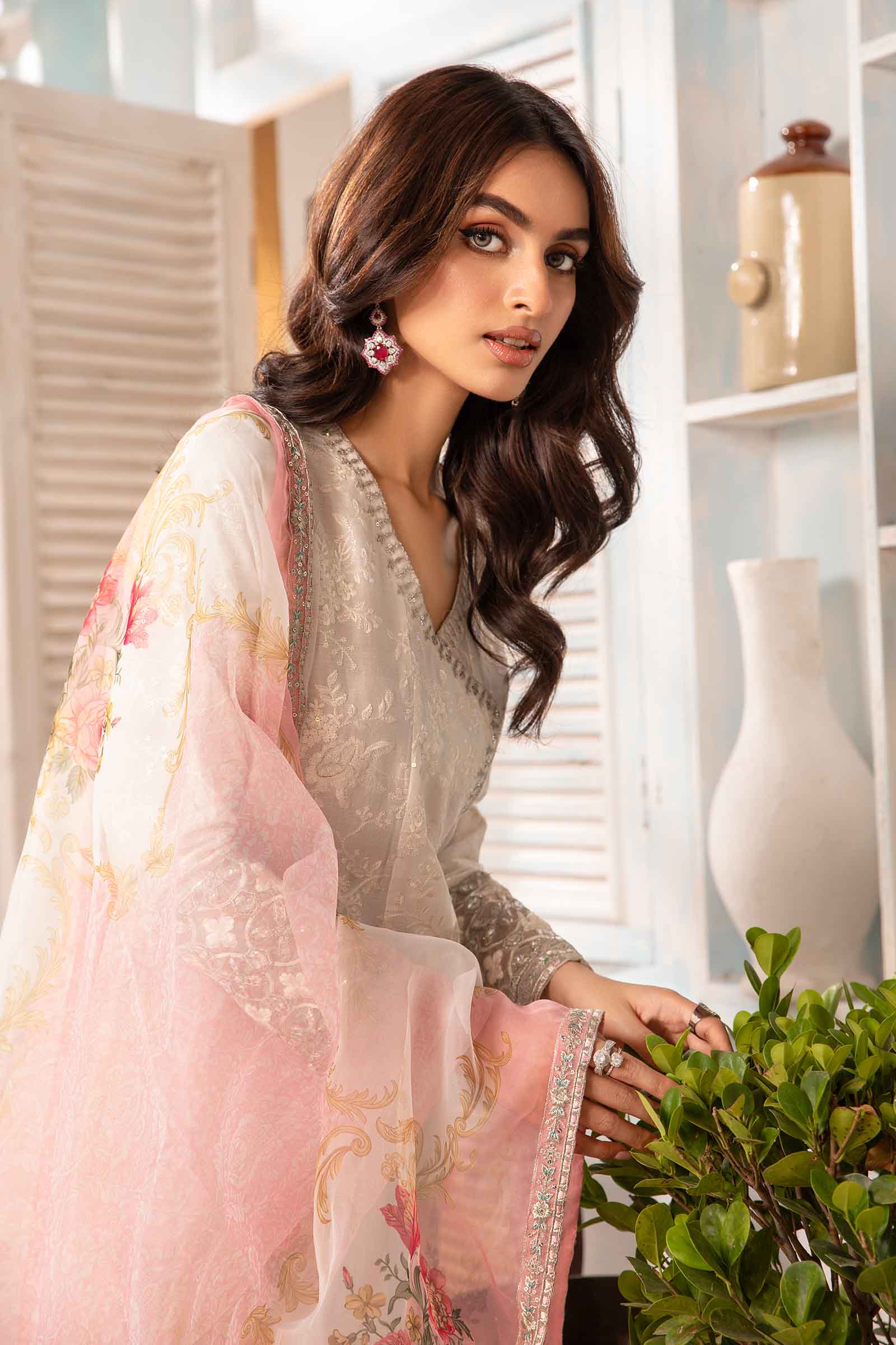 3 Piece Embroidered Jacquard Lawn Suit - Image 4