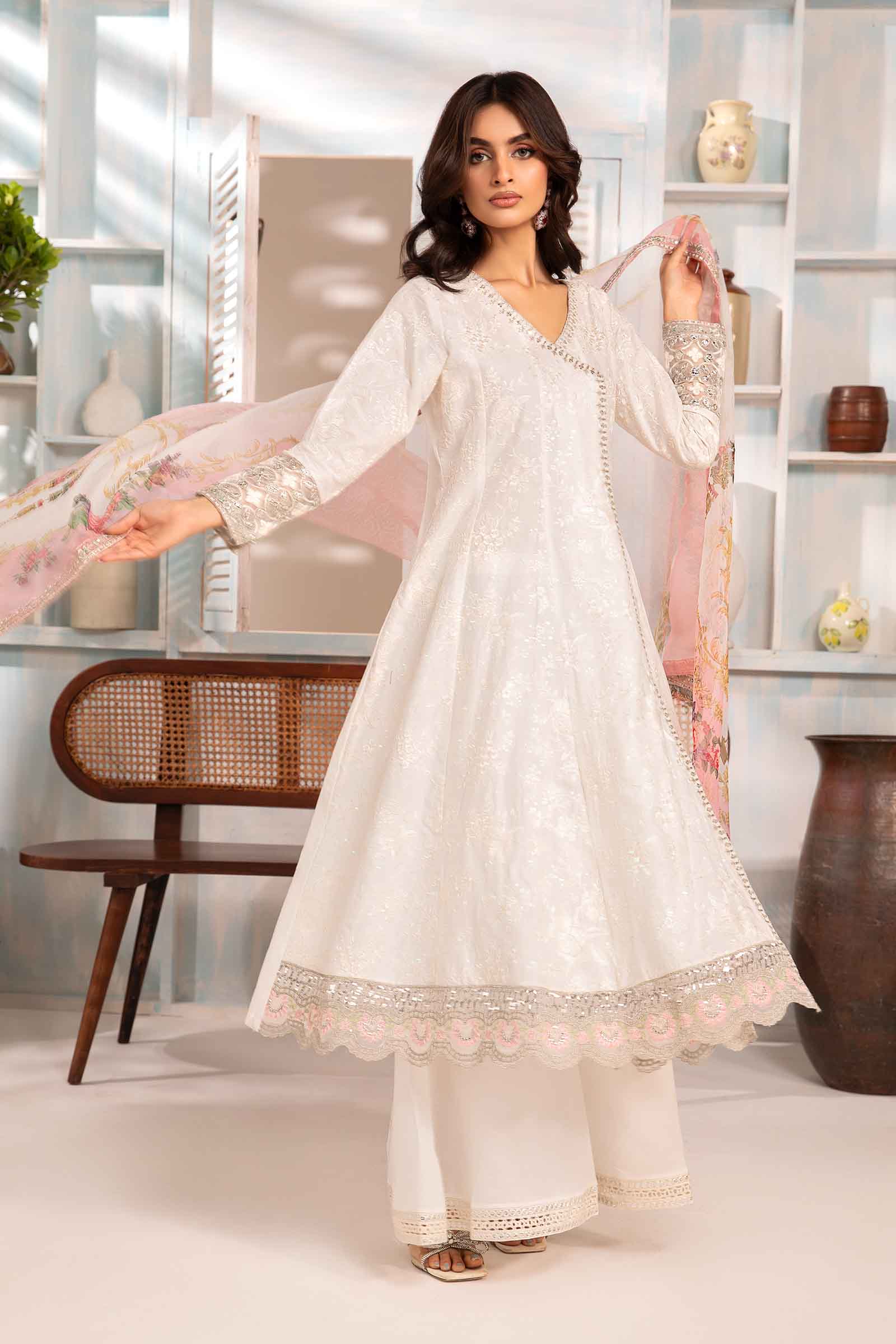 3 Piece Embroidered Jacquard Lawn Suit - Image 5