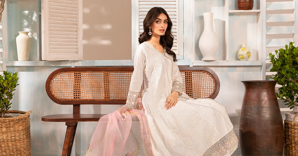 3 Piece Embroidered Jacquard Lawn Suit - Image 6