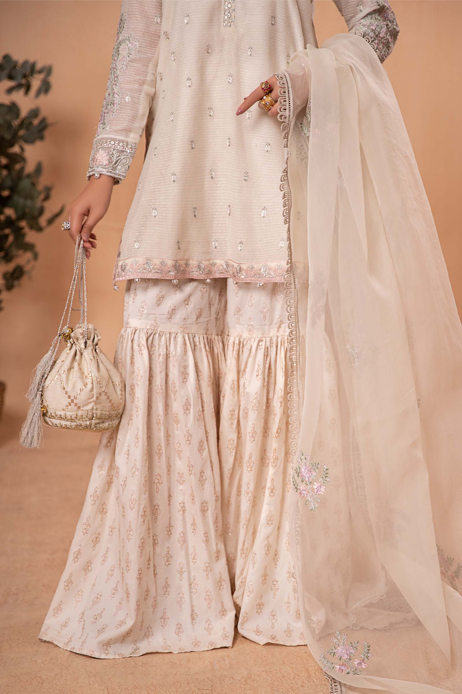 3 Piece Embroidered Cotton Karandi Suit - Image 3