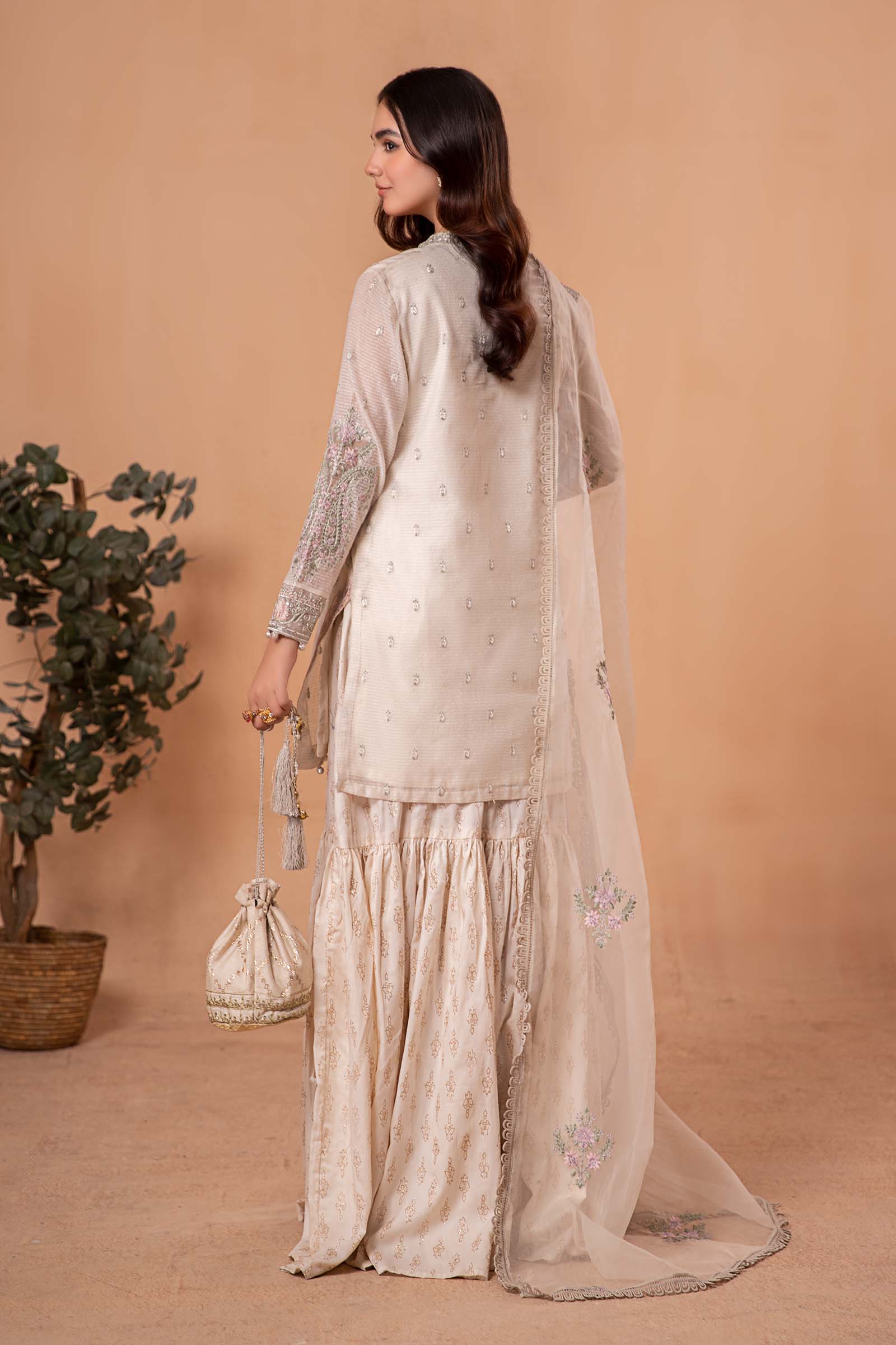 3 Piece Embroidered Cotton Karandi Suit - Image 6