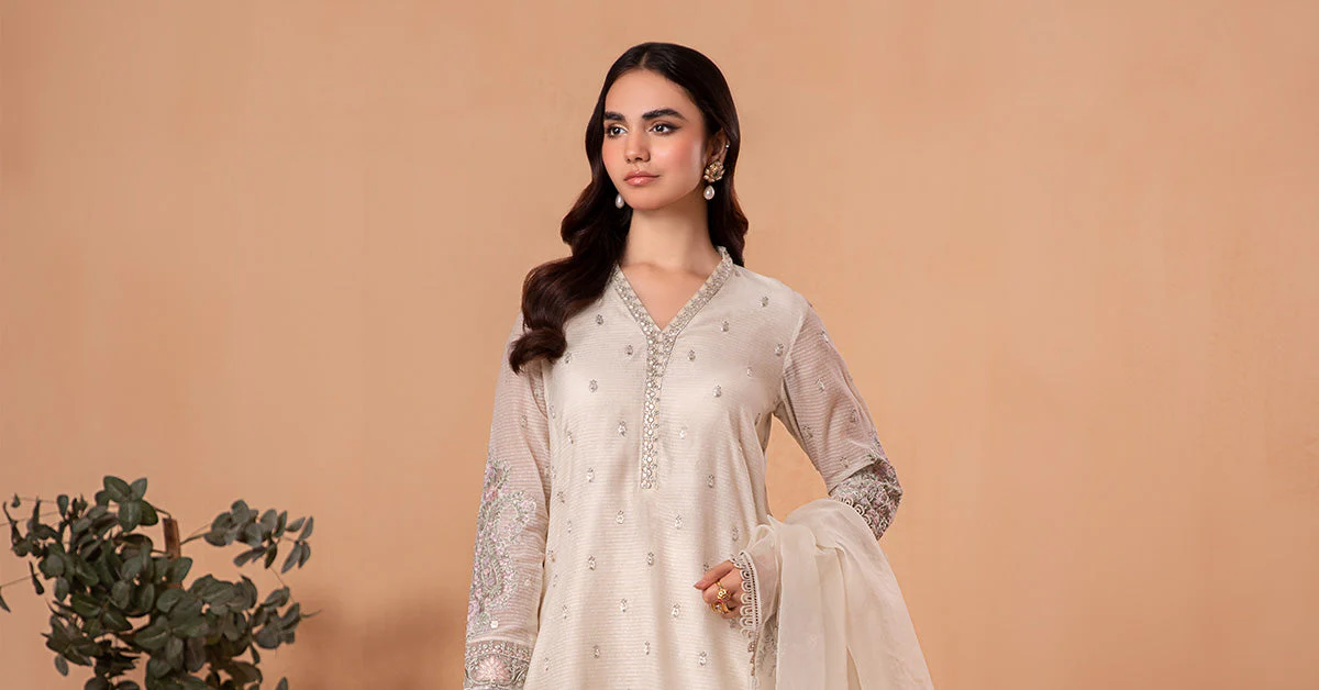3 Piece Embroidered Cotton Karandi Suit - Image 8