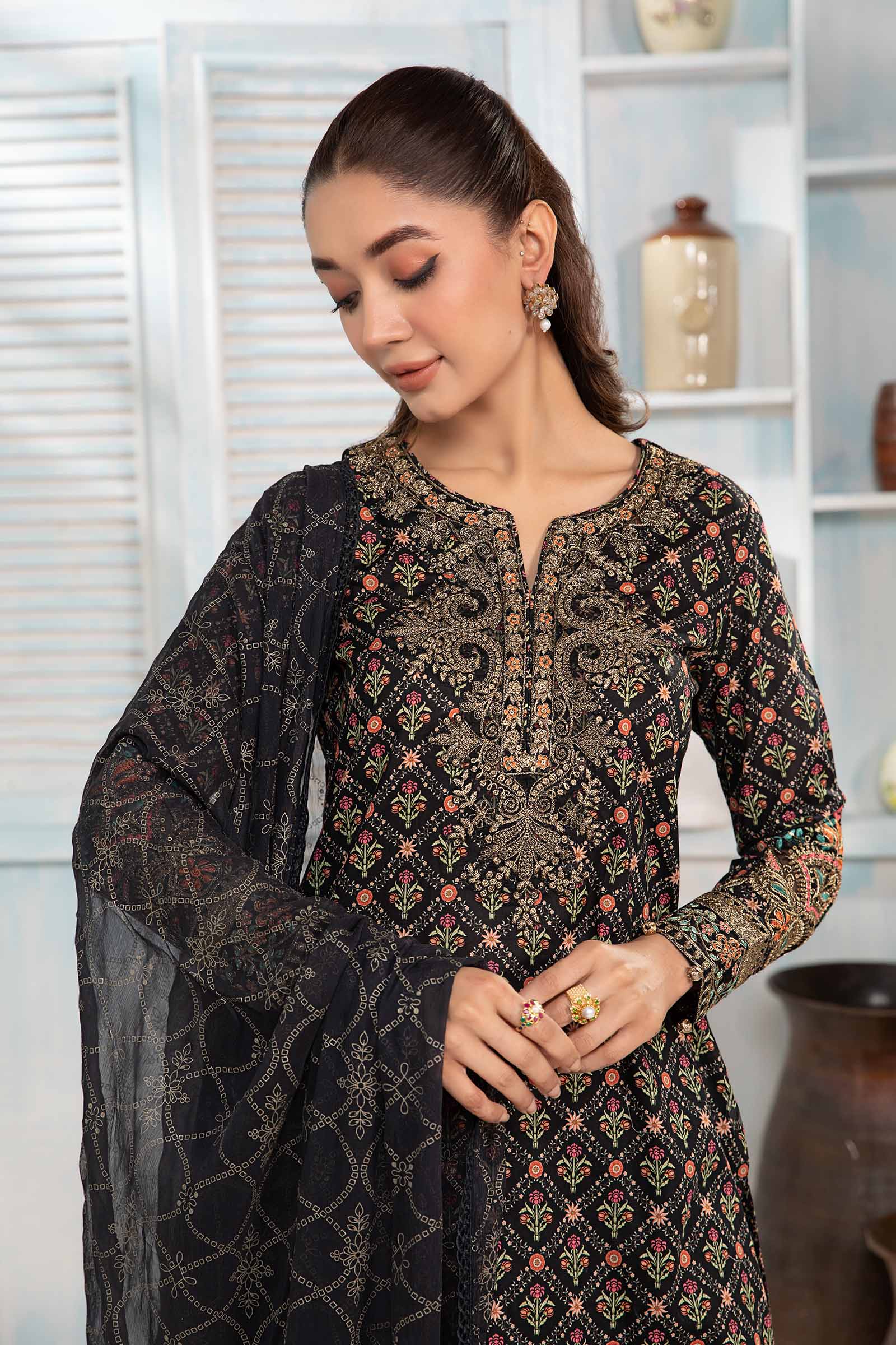 3 Piece Printed Lawn Suit - Image 2