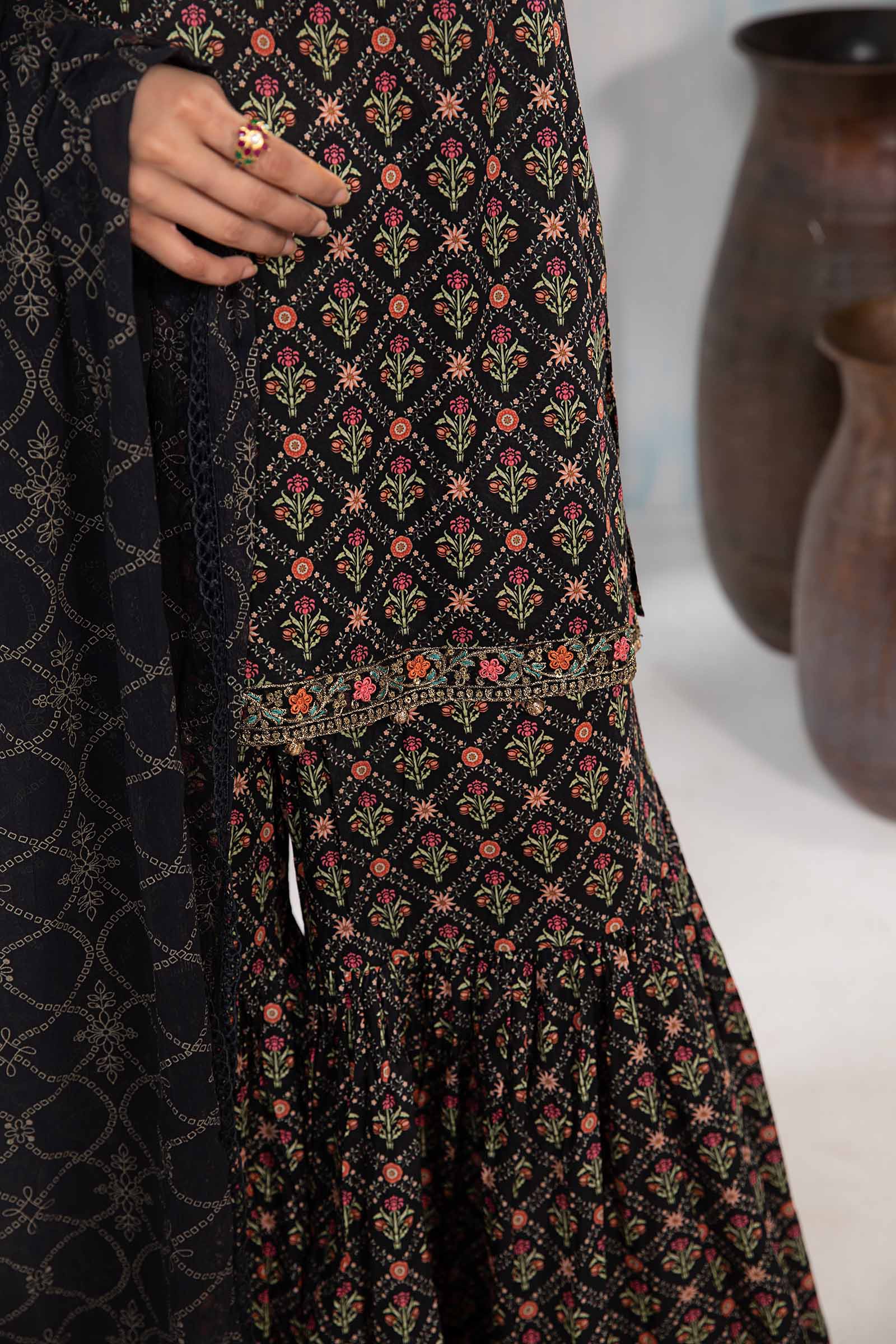 3 Piece Printed Lawn Suit - Image 4