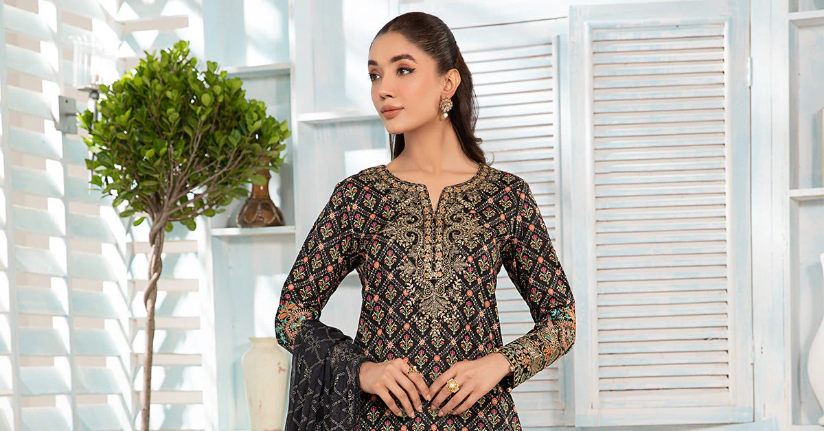 3 Piece Printed Lawn Suit - Image 7