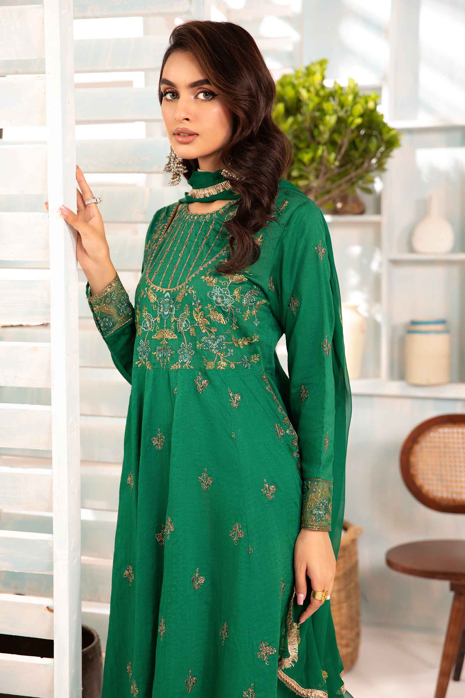 3 Piece Embroidered Jacquard Lawn Suit - Image 5