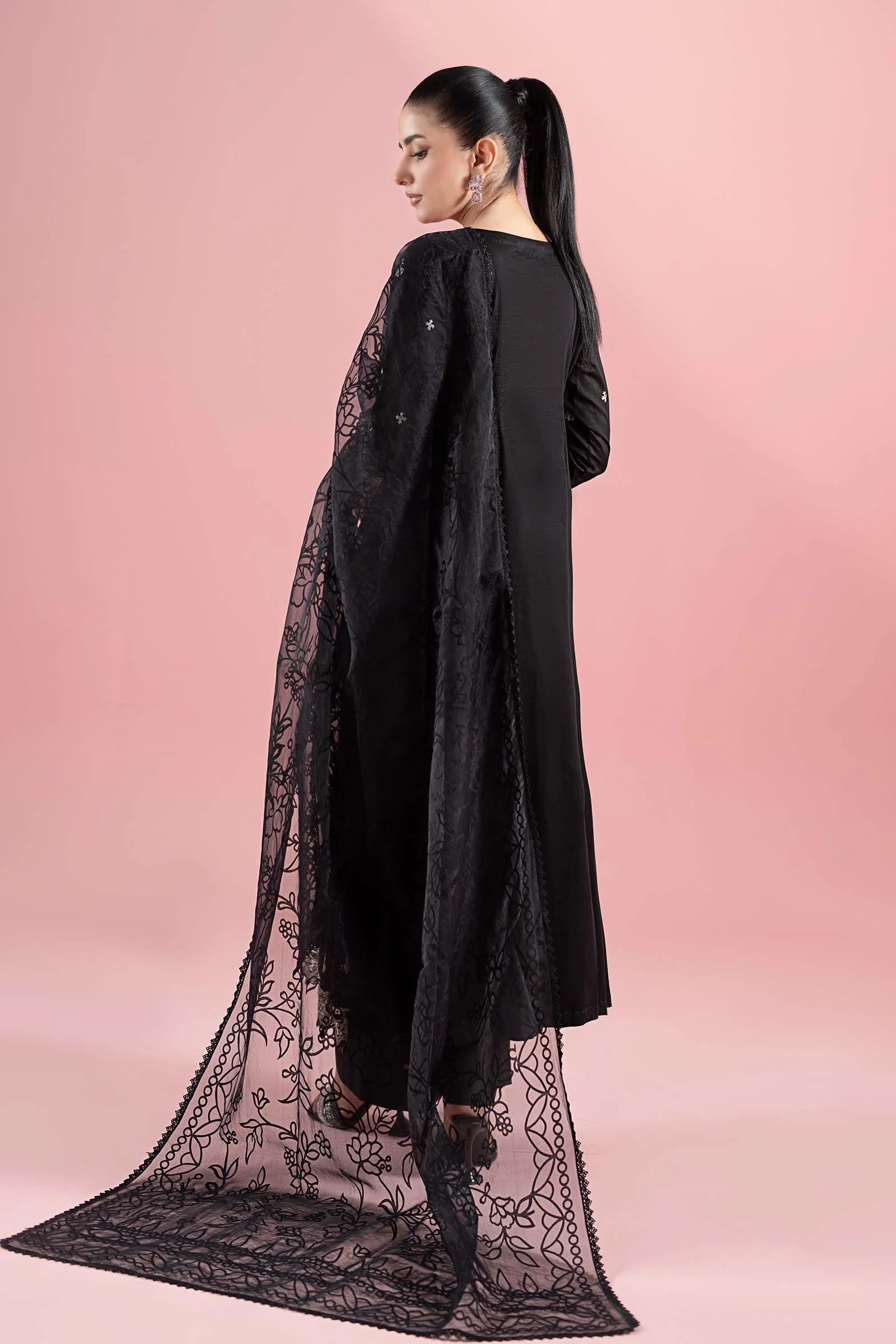 3 Piece Embroidered Lawn Suit - Image 7