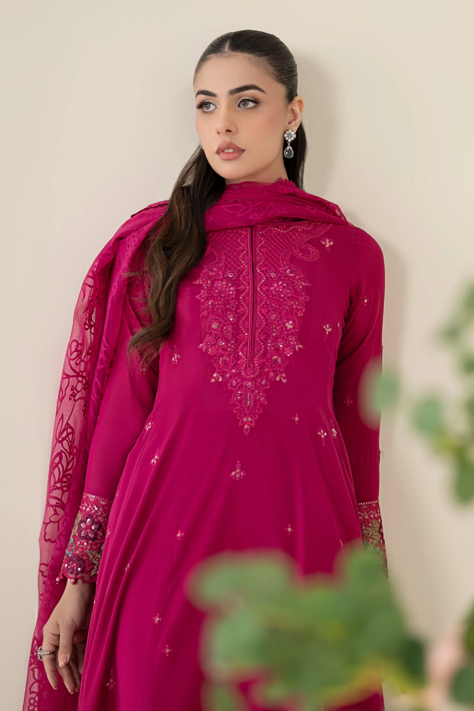 3 Piece Embroidered Lawn Suit - Image 2