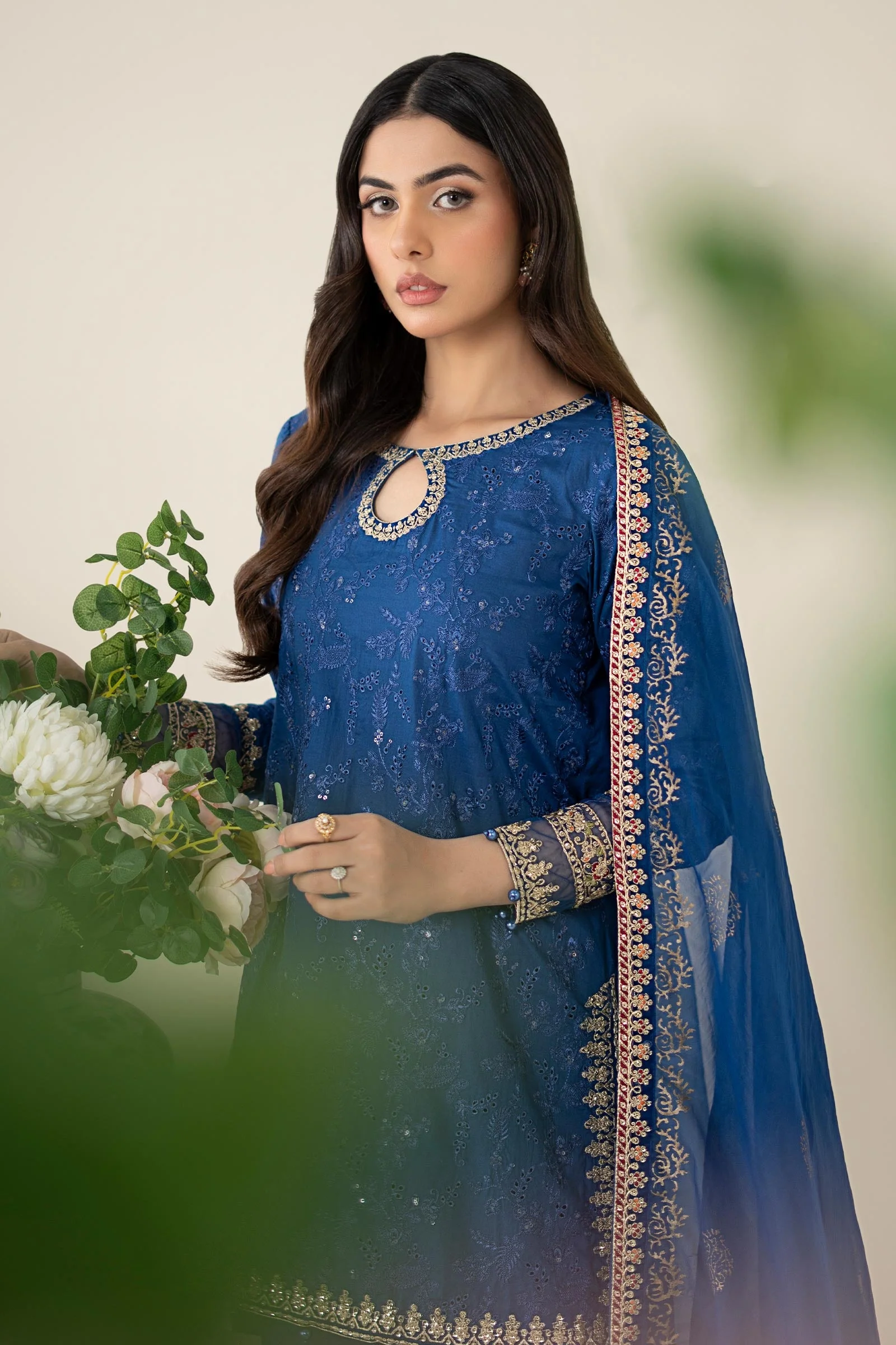 3 Piece Embroidered Lawn Suit - Image 2