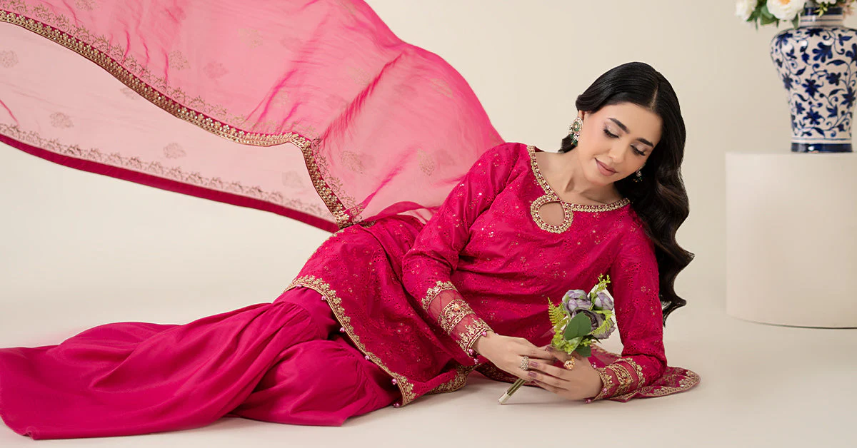3 Piece Embroidered Lawn Suit - Image 6