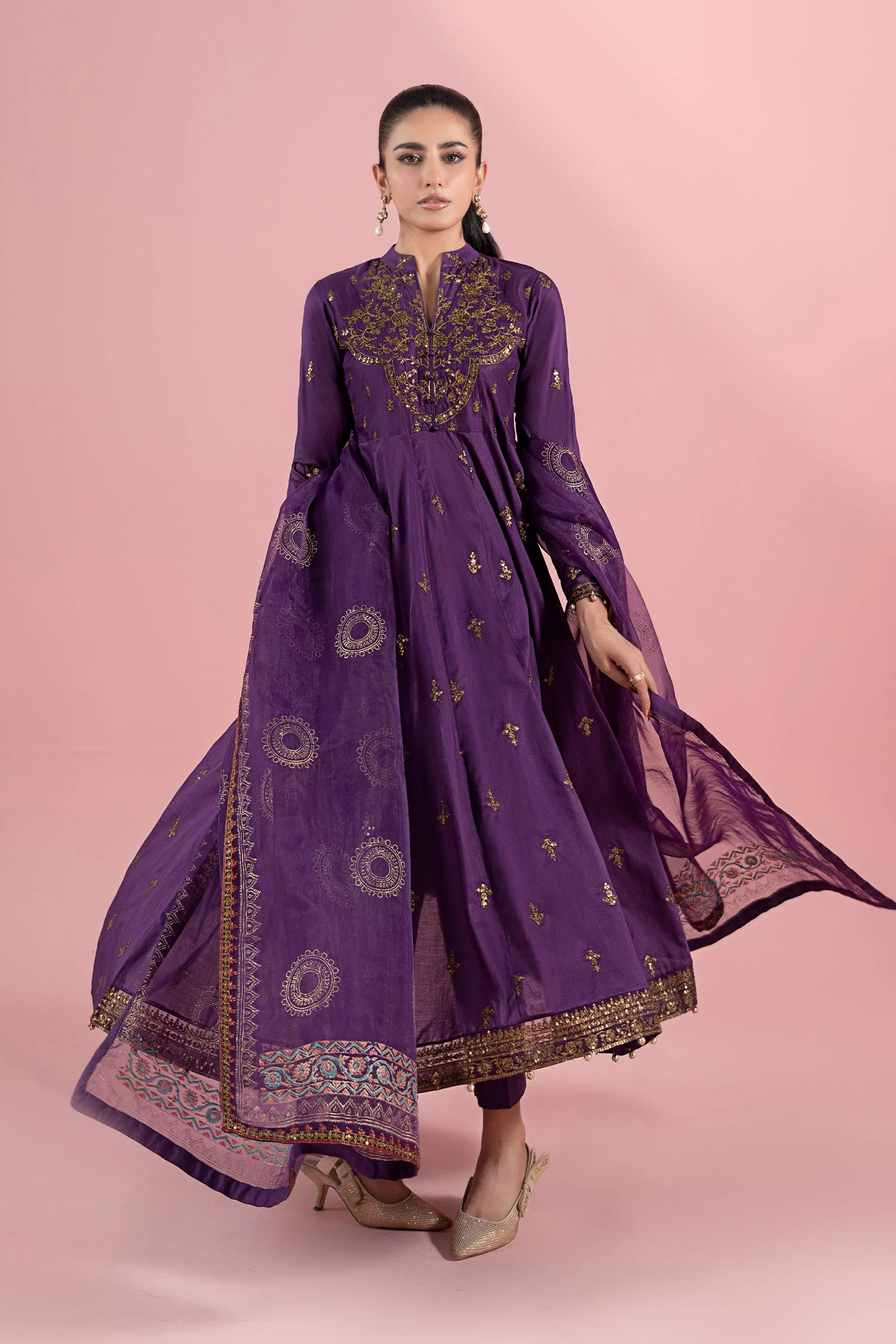 3 Piece Embroidered Lawn Suit - Image 6