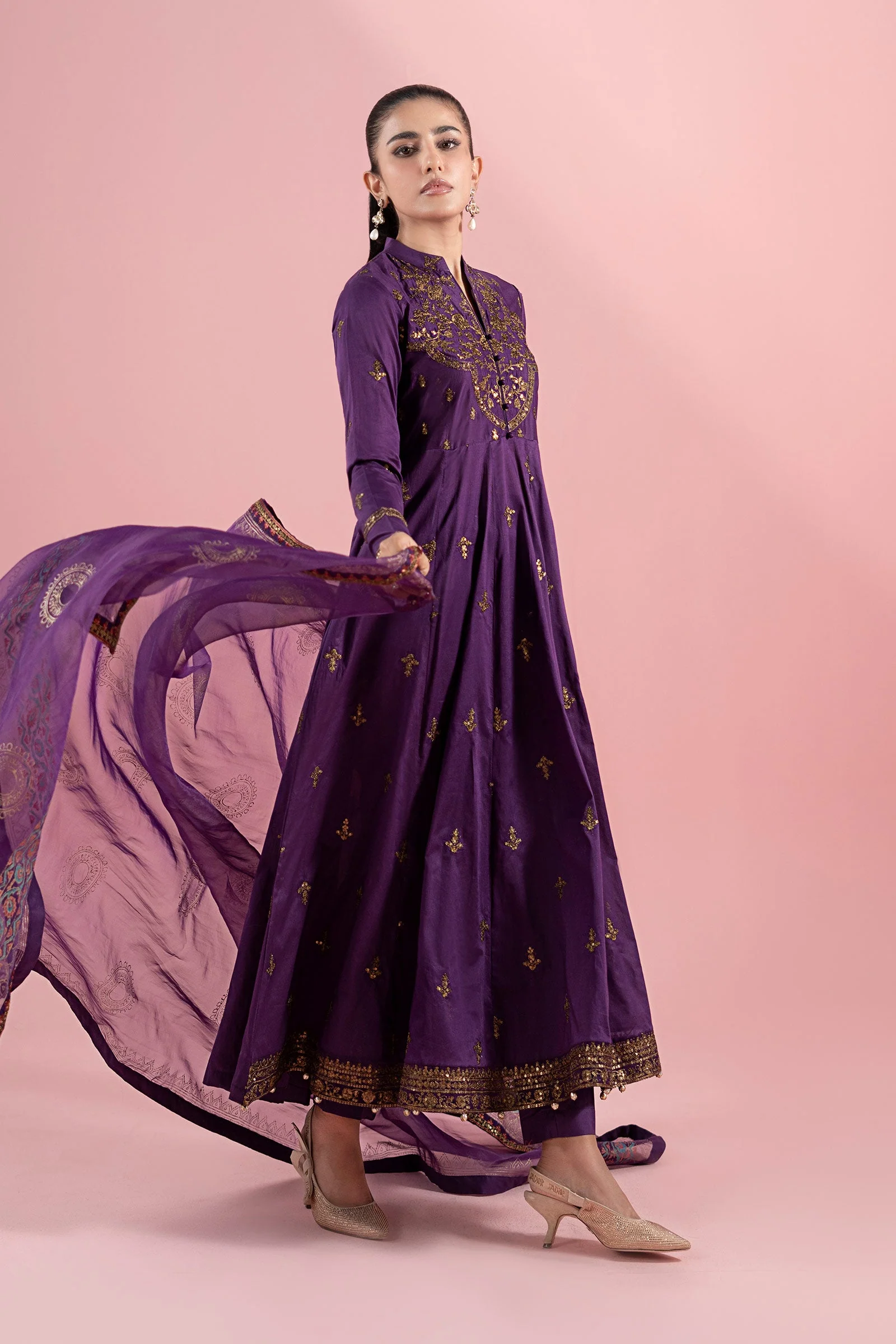 3 Piece Embroidered Lawn Suit - Image 7
