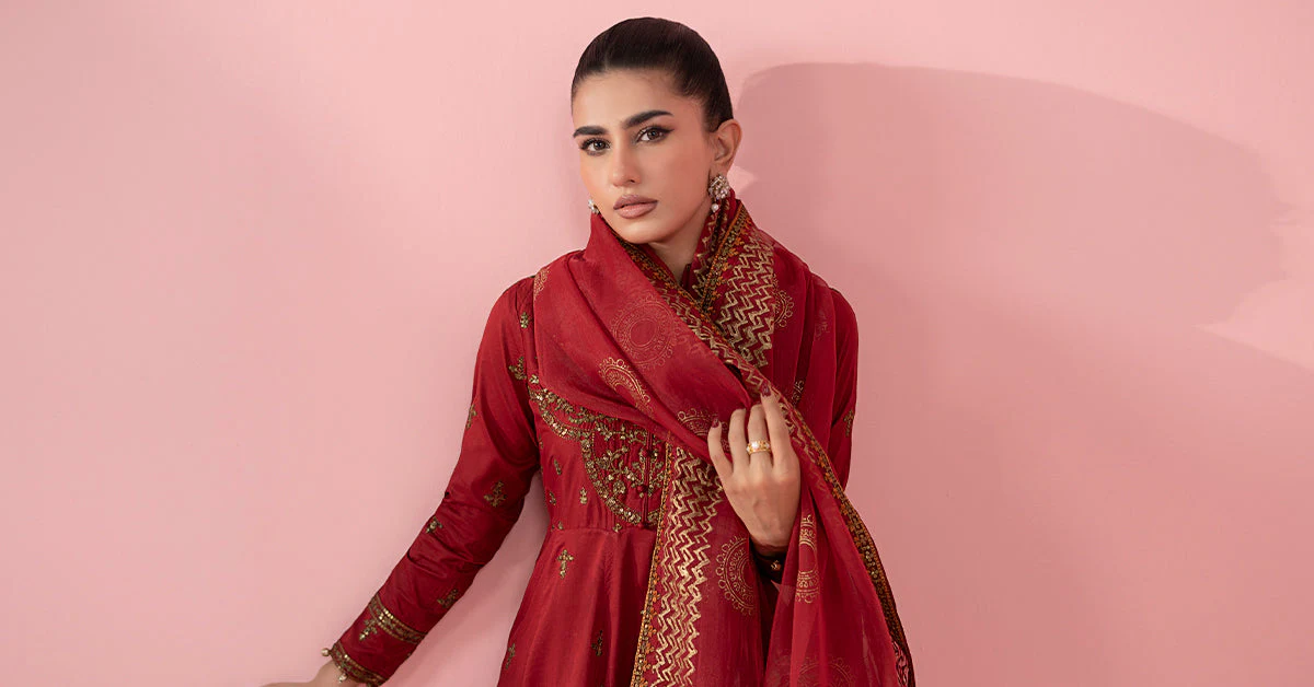 3 Piece Embroidered Lawn Suit - Image 8