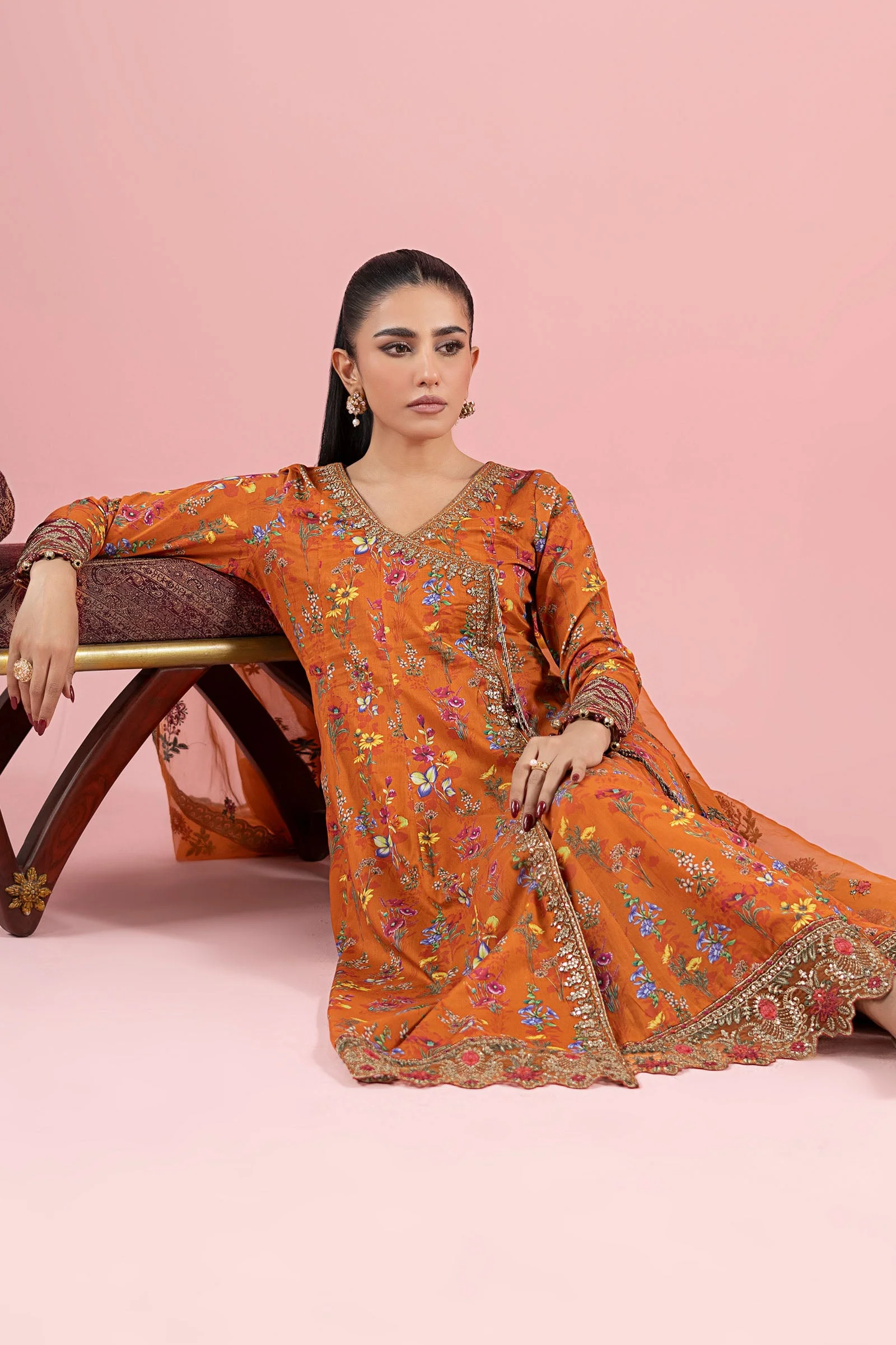 3 Piece Embroidered Lawn Suit - Image 2