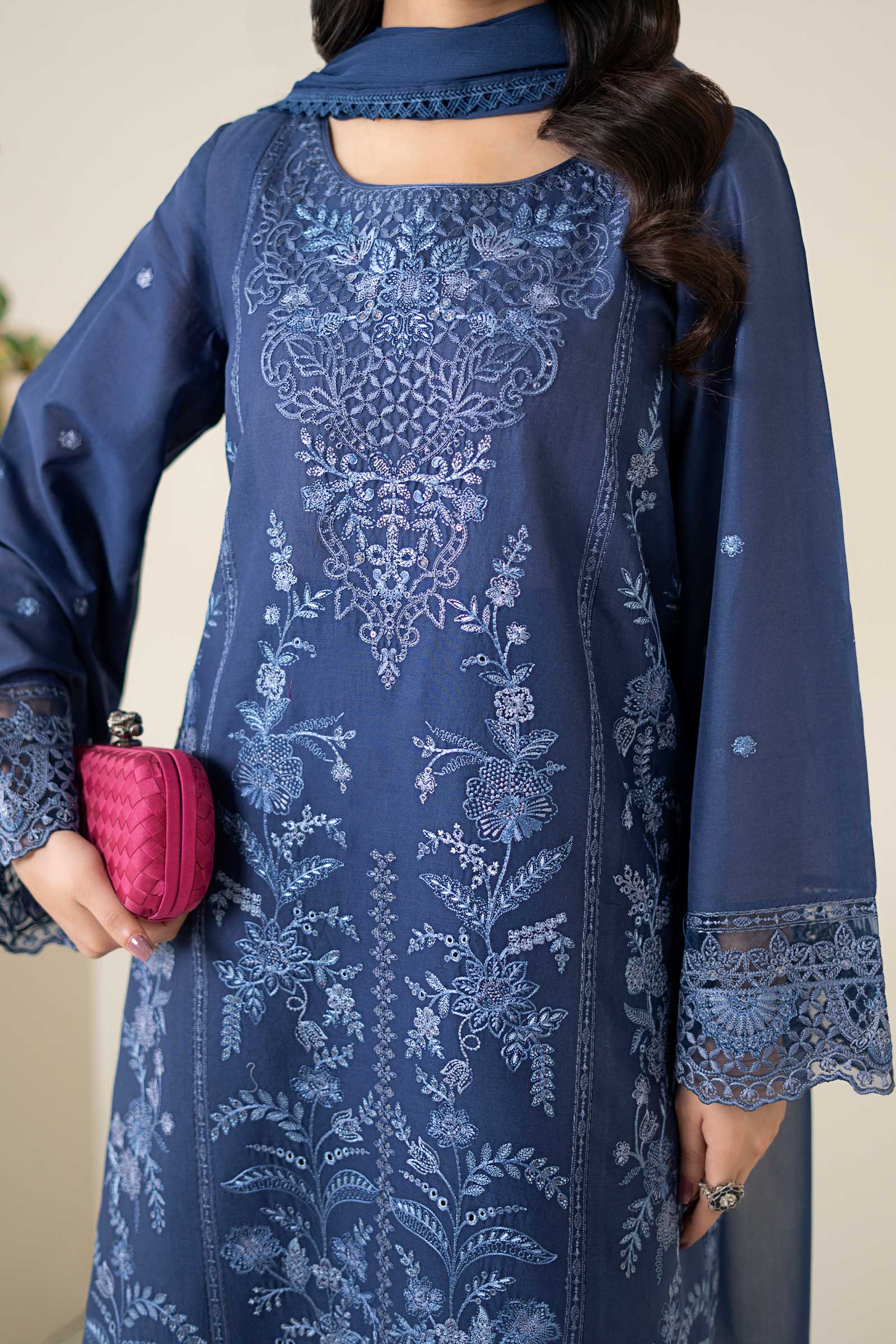 3 Piece Embroidered Lawn Suit - Image 5