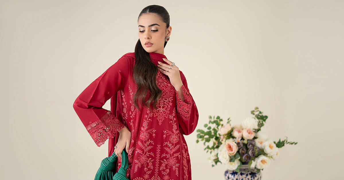 3 Piece Embroidered Lawn Suit - Image 6