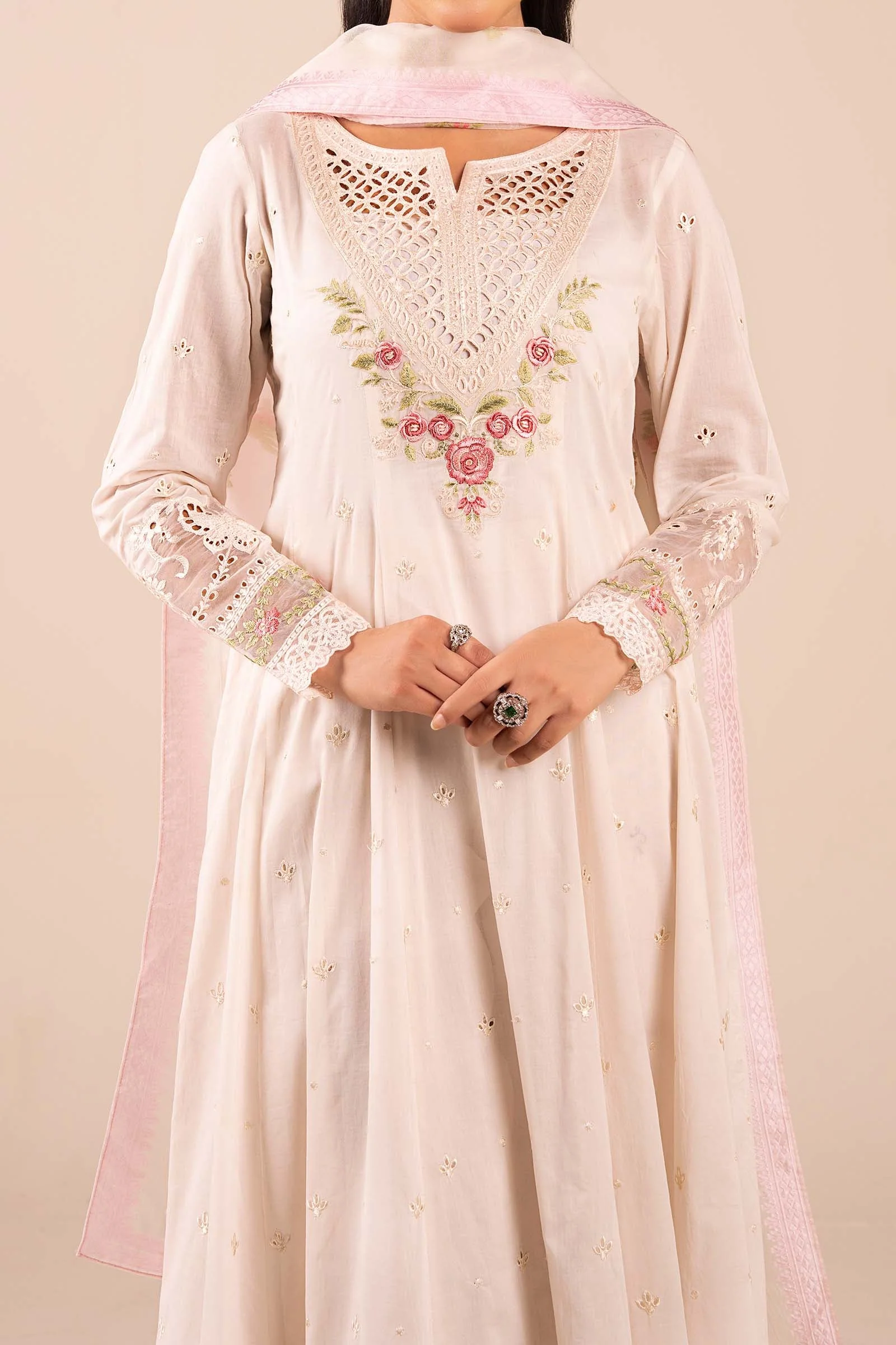 3 Piece Embroidered Lawn Suit - Image 5