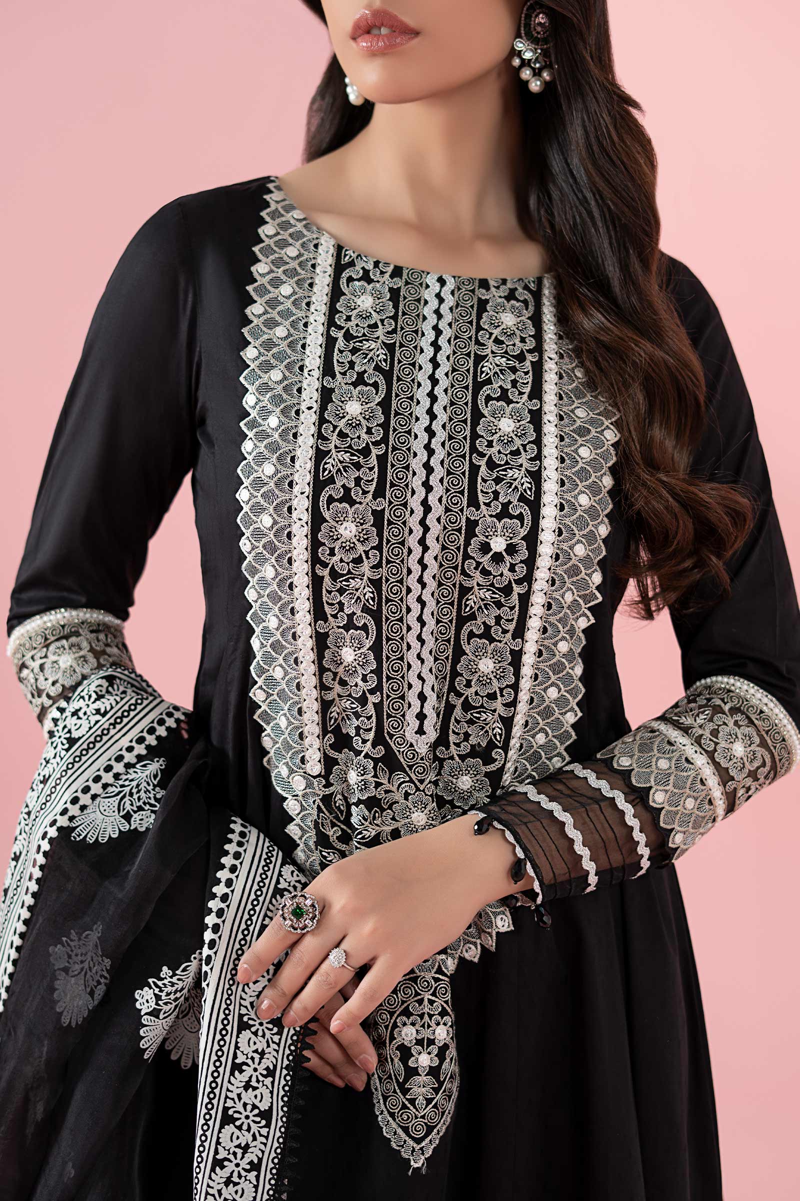 3 Piece Embroidered Lawn Suit - Image 2
