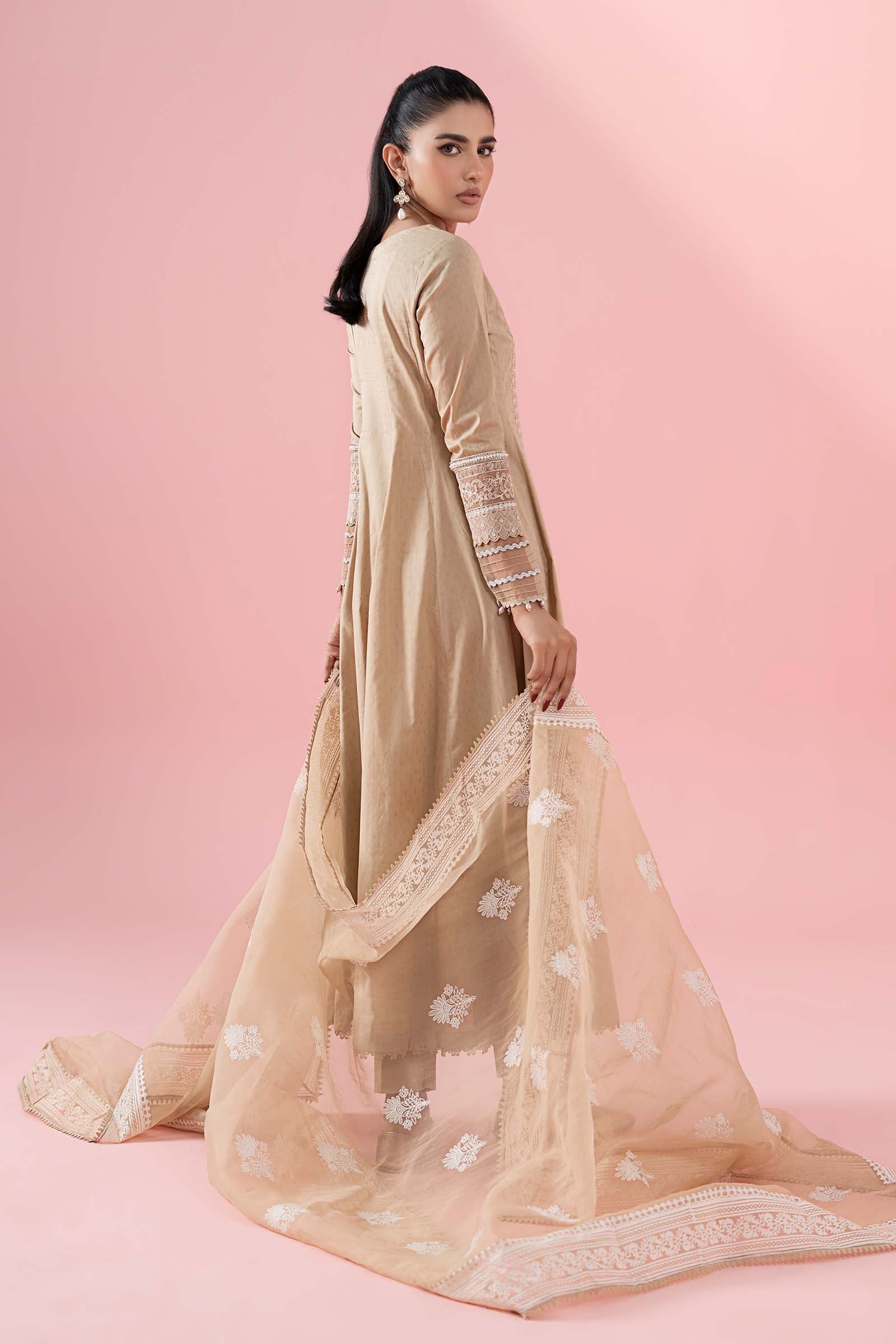 3 Piece Embroidered Lawn Suit - Image 7