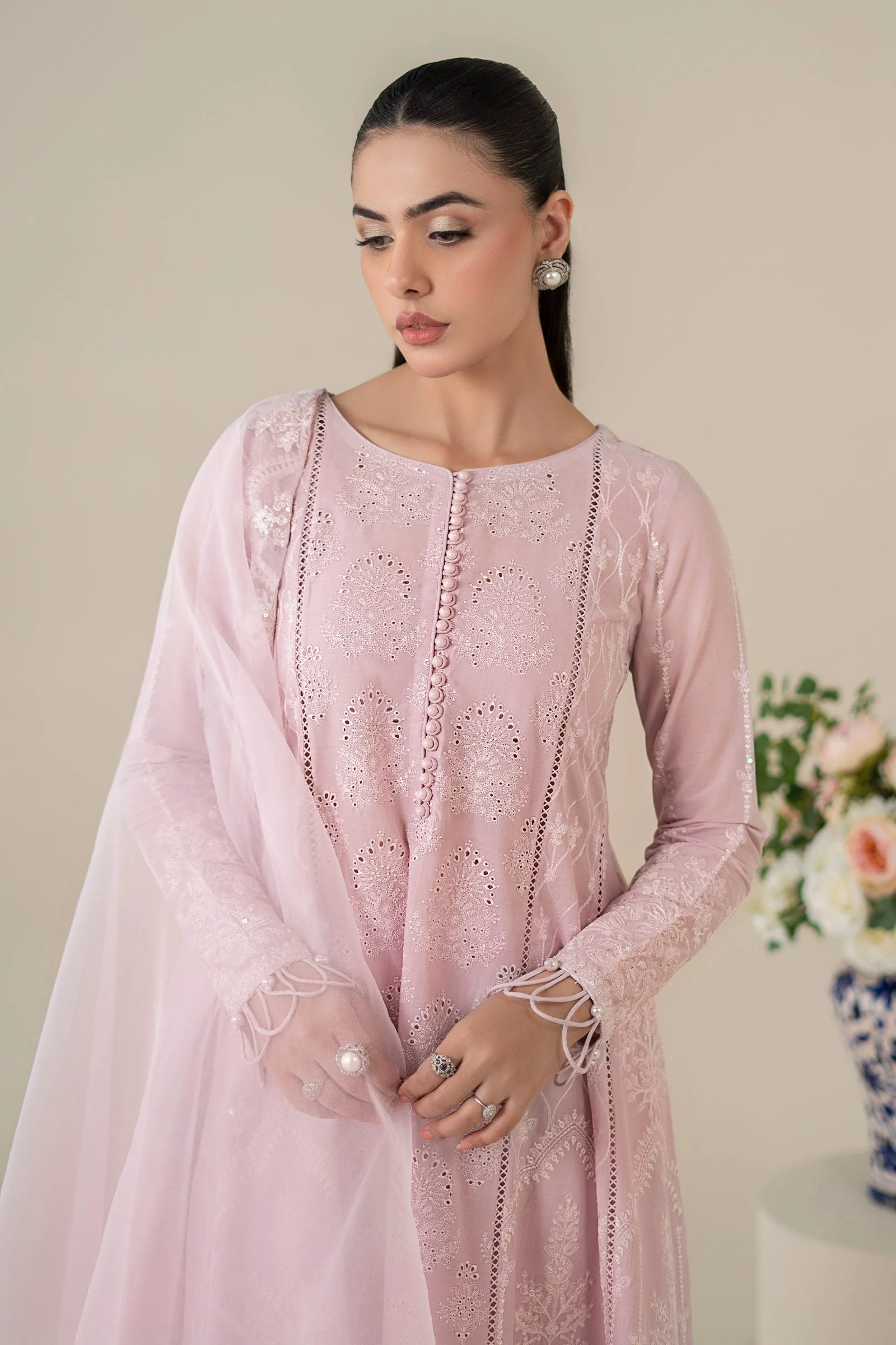3 Piece Embroidered Lawn Suit - Image 2