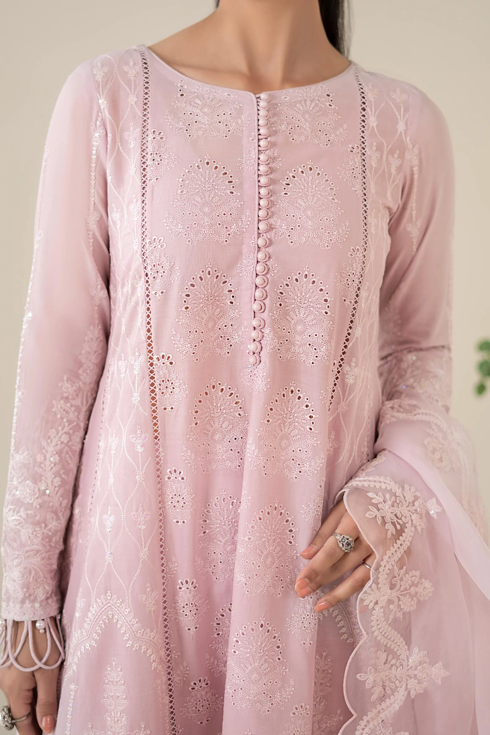 3 Piece Embroidered Lawn Suit - Image 3
