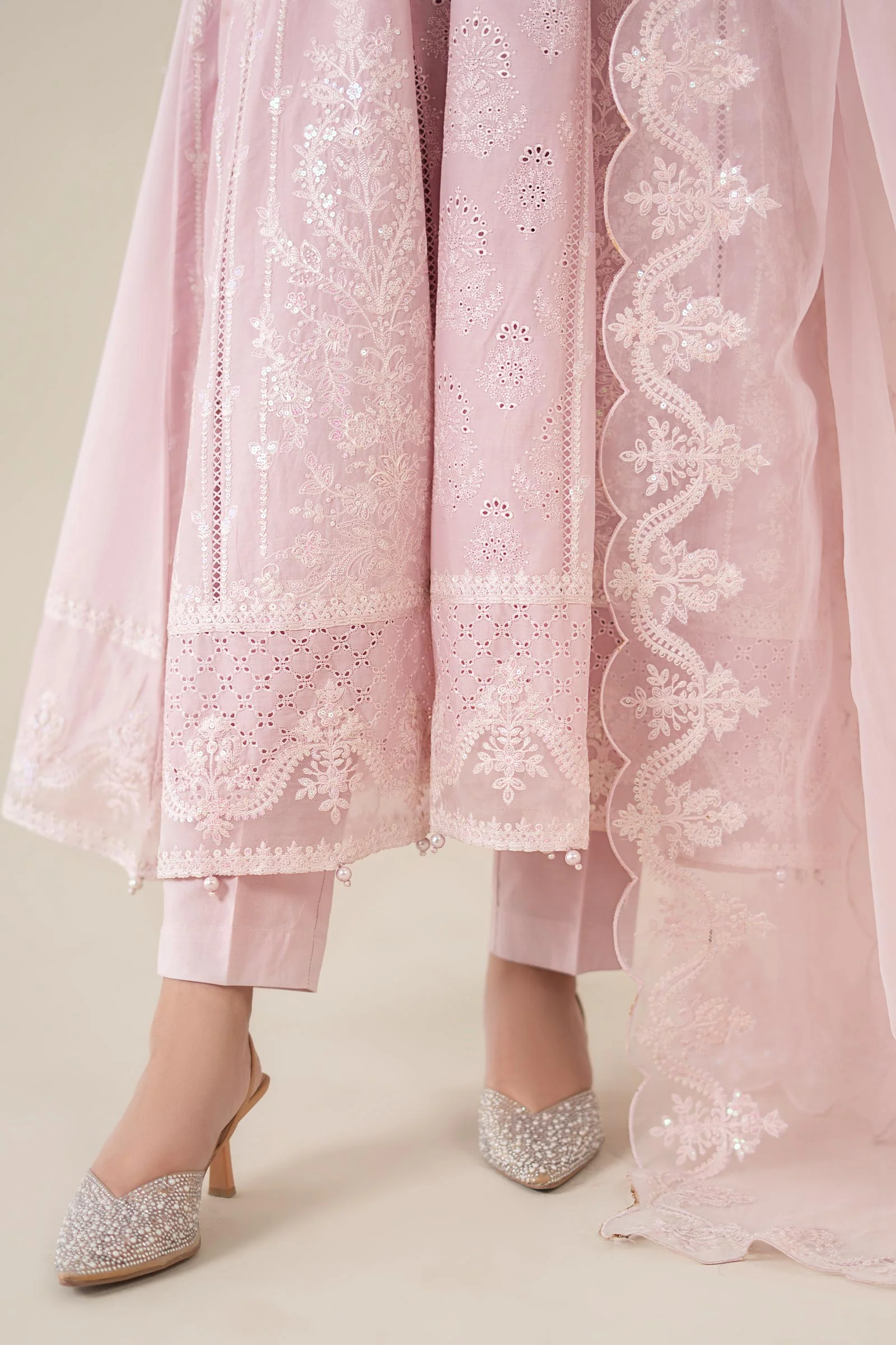 3 Piece Embroidered Lawn Suit - Image 5