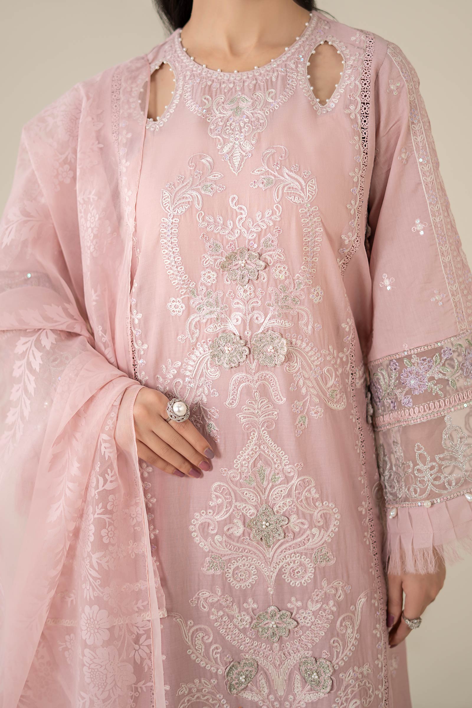 3 Piece Embroidered Lawn Suit - Image 2