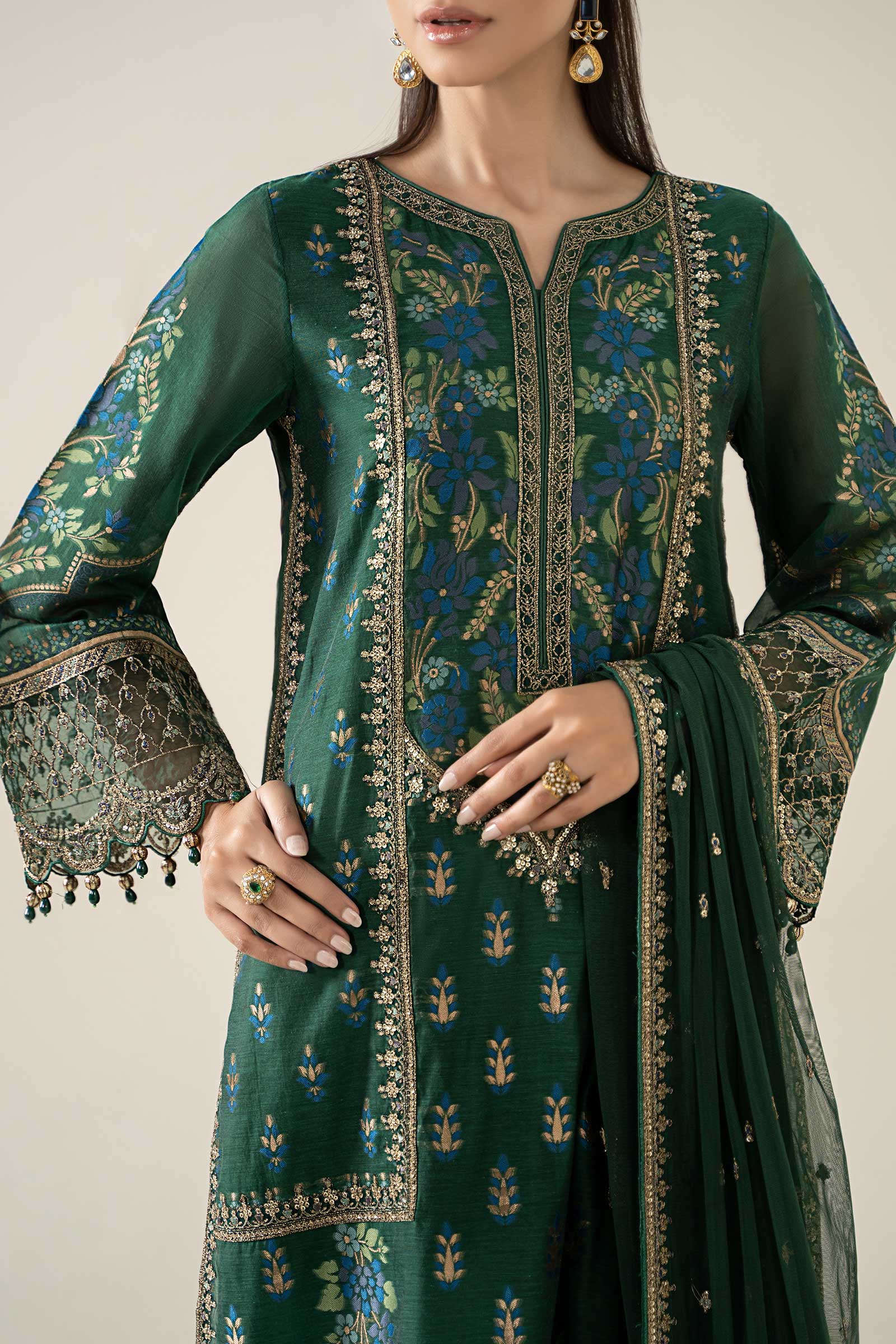 3 Piece Embroidered Jacquard Suit - Image 4