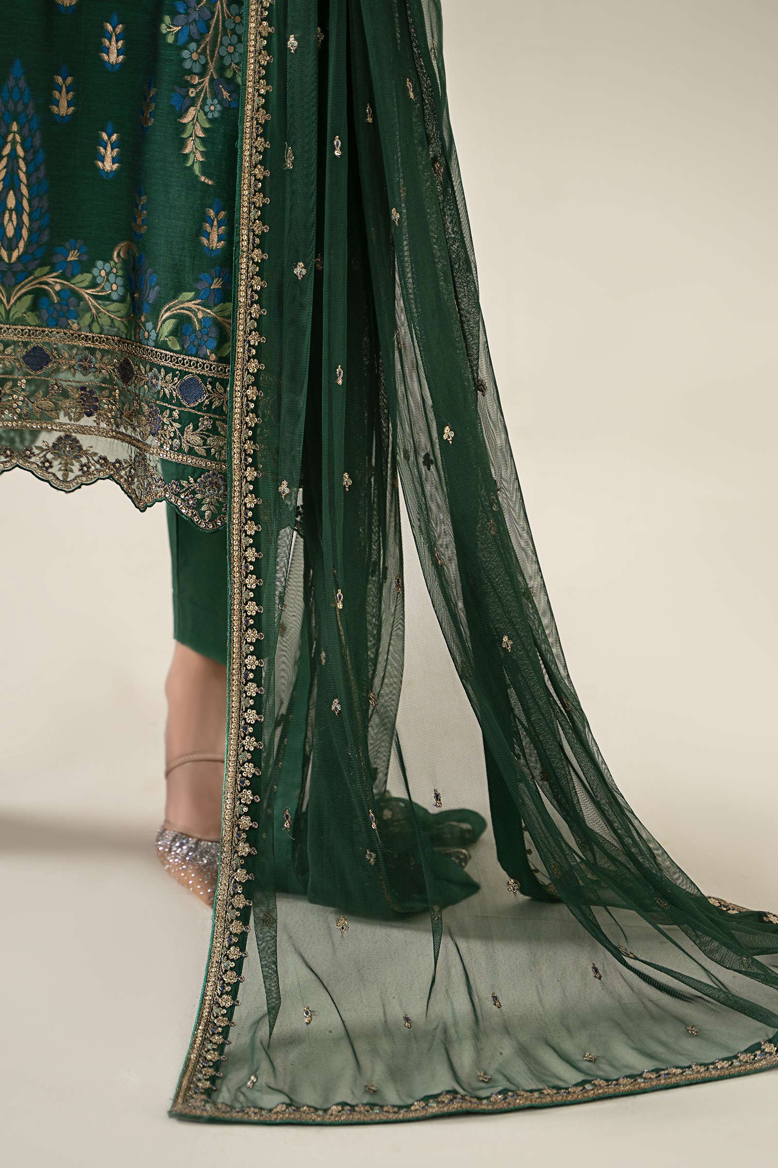 3 Piece Embroidered Jacquard Suit - Image 7