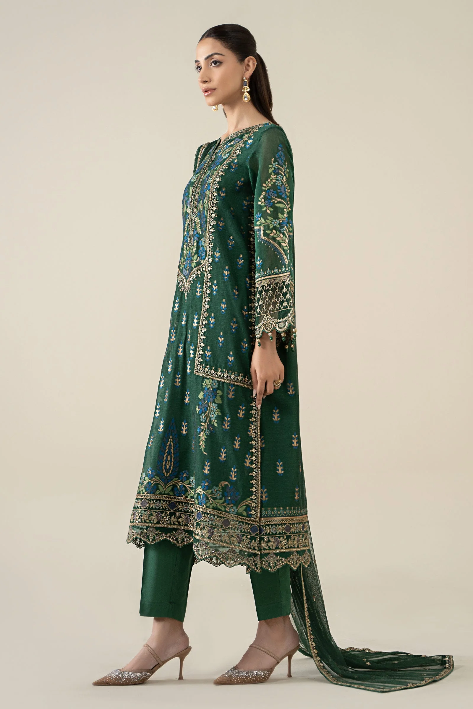 3 Piece Embroidered Jacquard Suit - Image 8