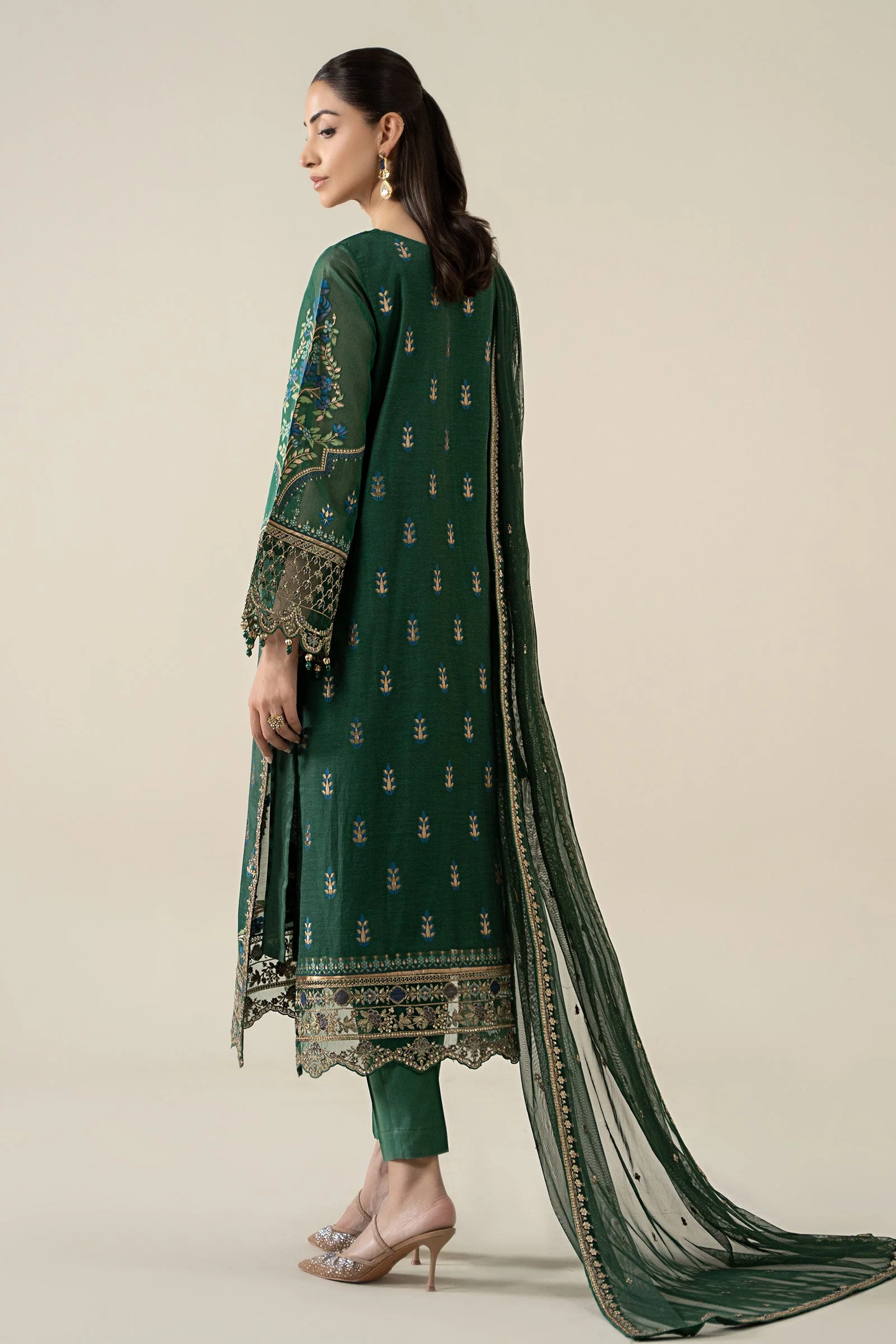 3 Piece Embroidered Jacquard Suit - Image 9