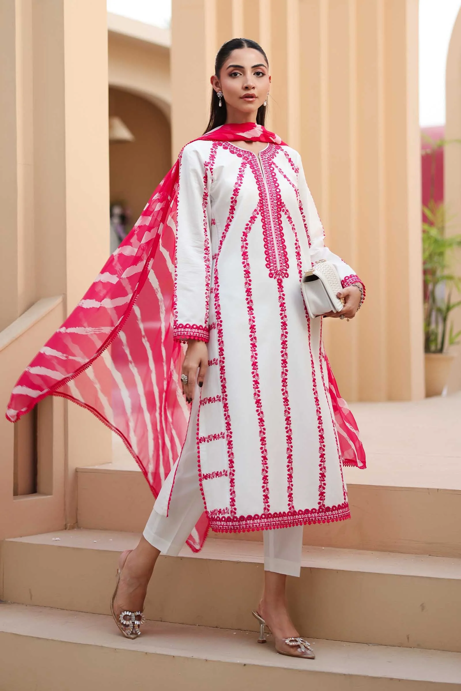 3 Piece Embroidered Lawn Suit - Image 5